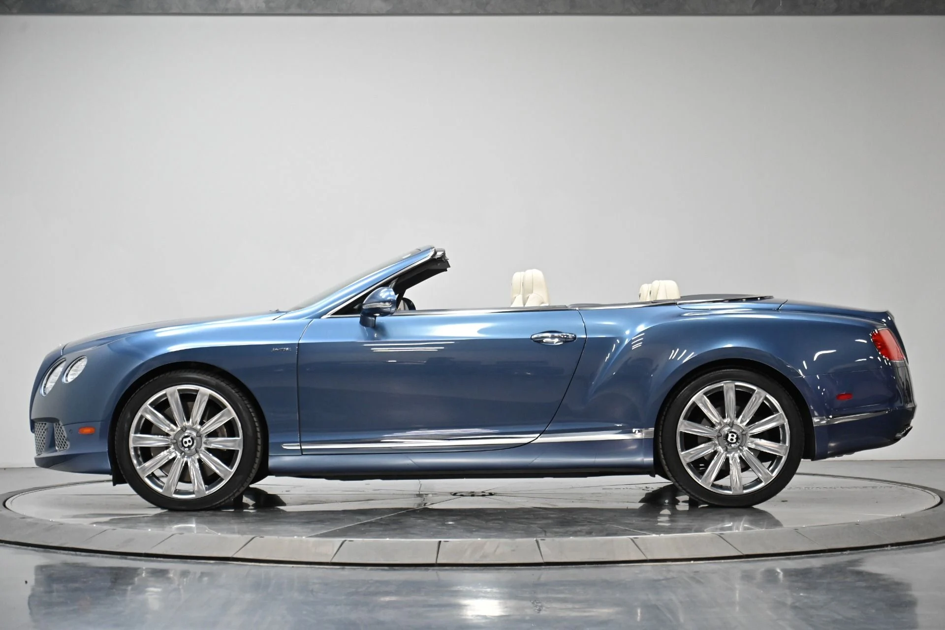 mph015_726802241_Used_2014_Bentley_Continental_GTC_1751561855_049048a127