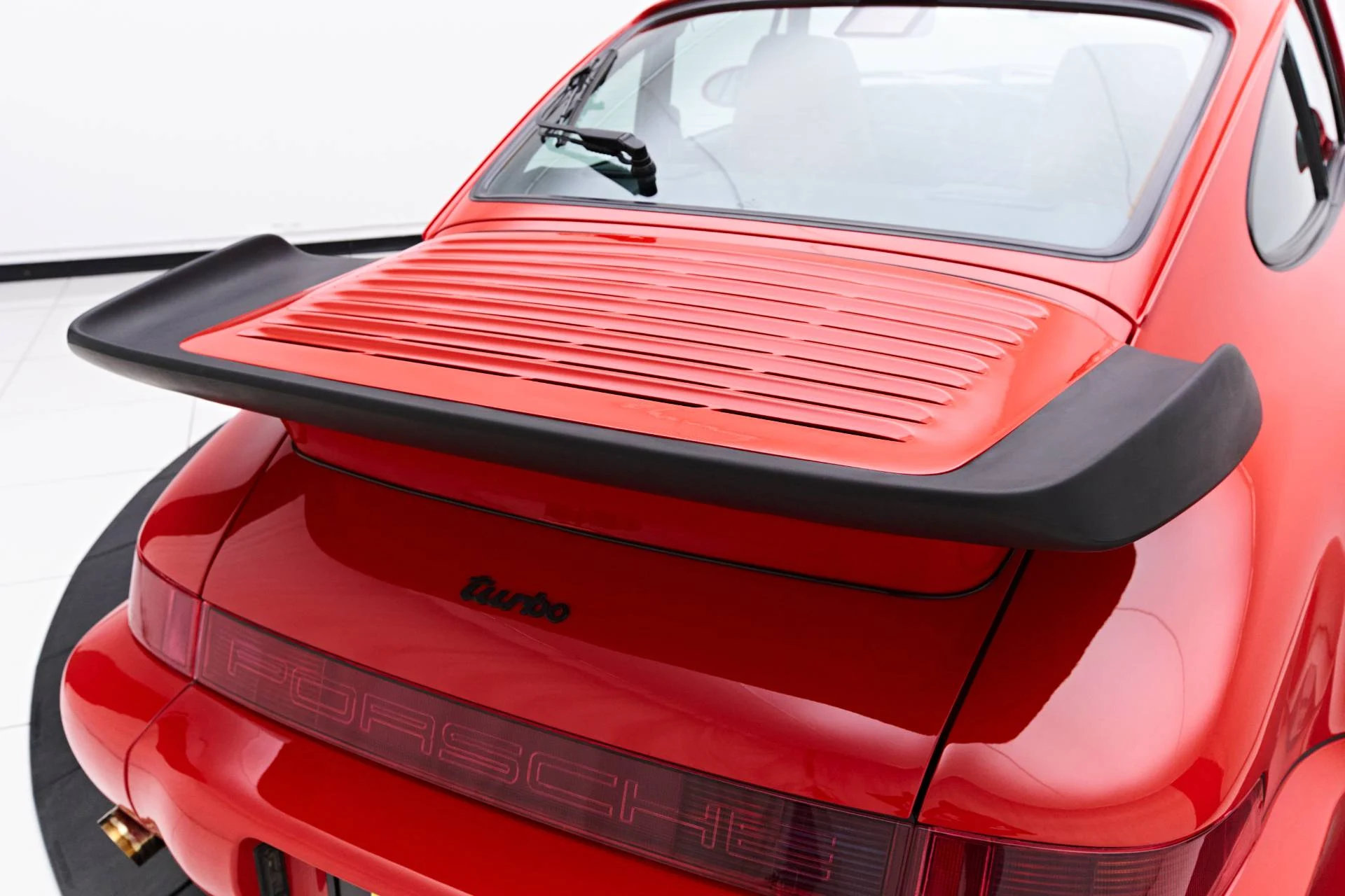 mph015_726865836_Used_1991_Porsche_911_Turbo_1653670899_b8ad99ccd0