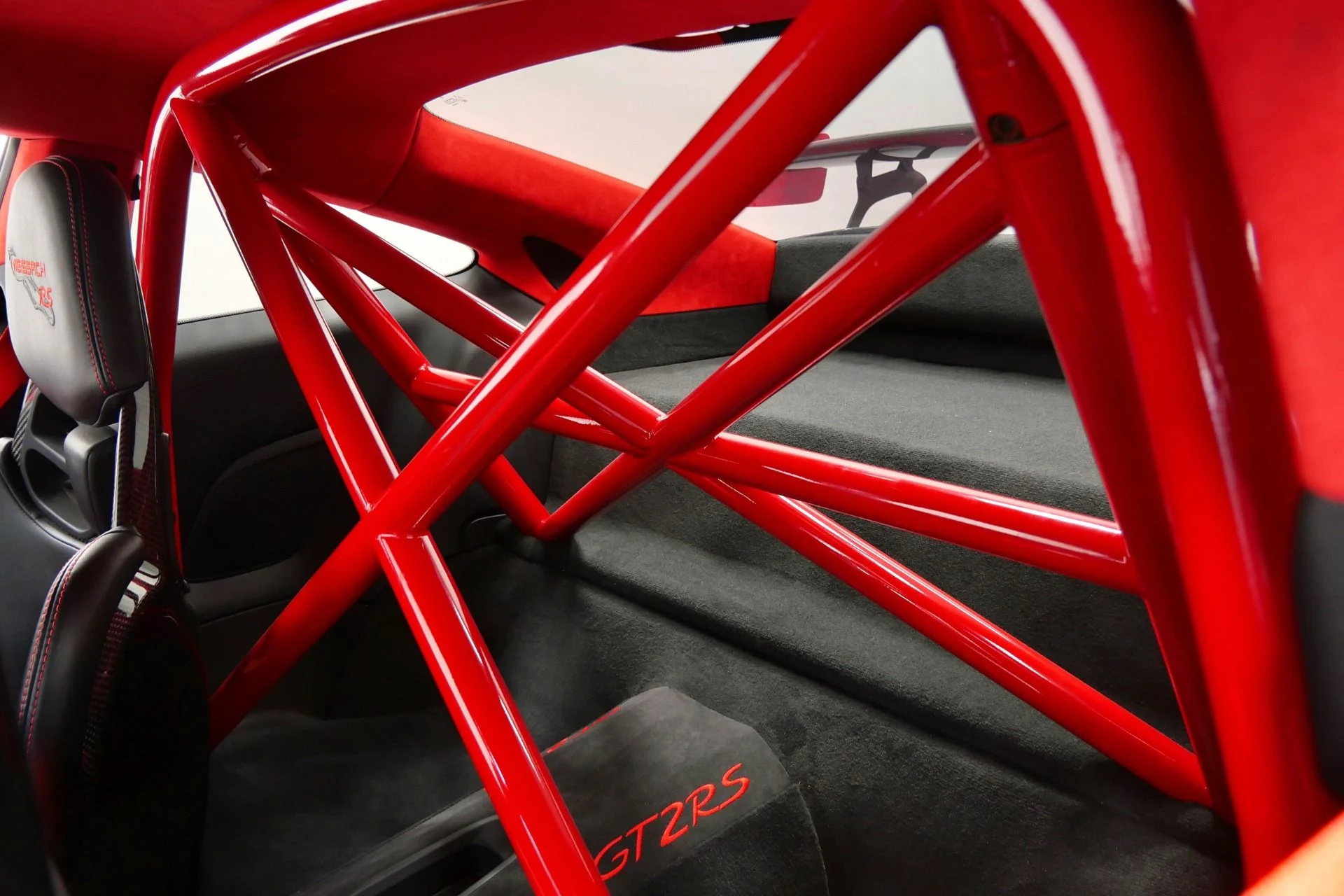 mph015_730597224_Used_2018_Porsche_911_GT_2_RS_Weissach_Package_Front_Axle_Lift_1770139767_de314a45e7