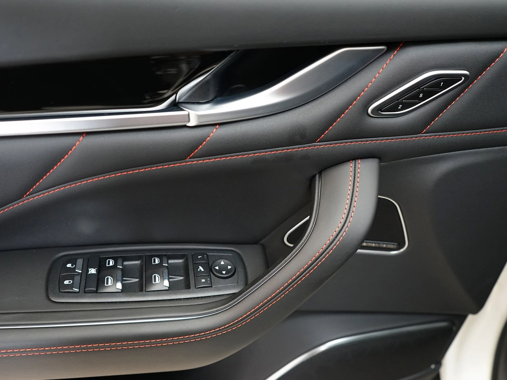 mph015_733046393_9c1f8b296b3c8637576e12e3af242c98x_93a5173125