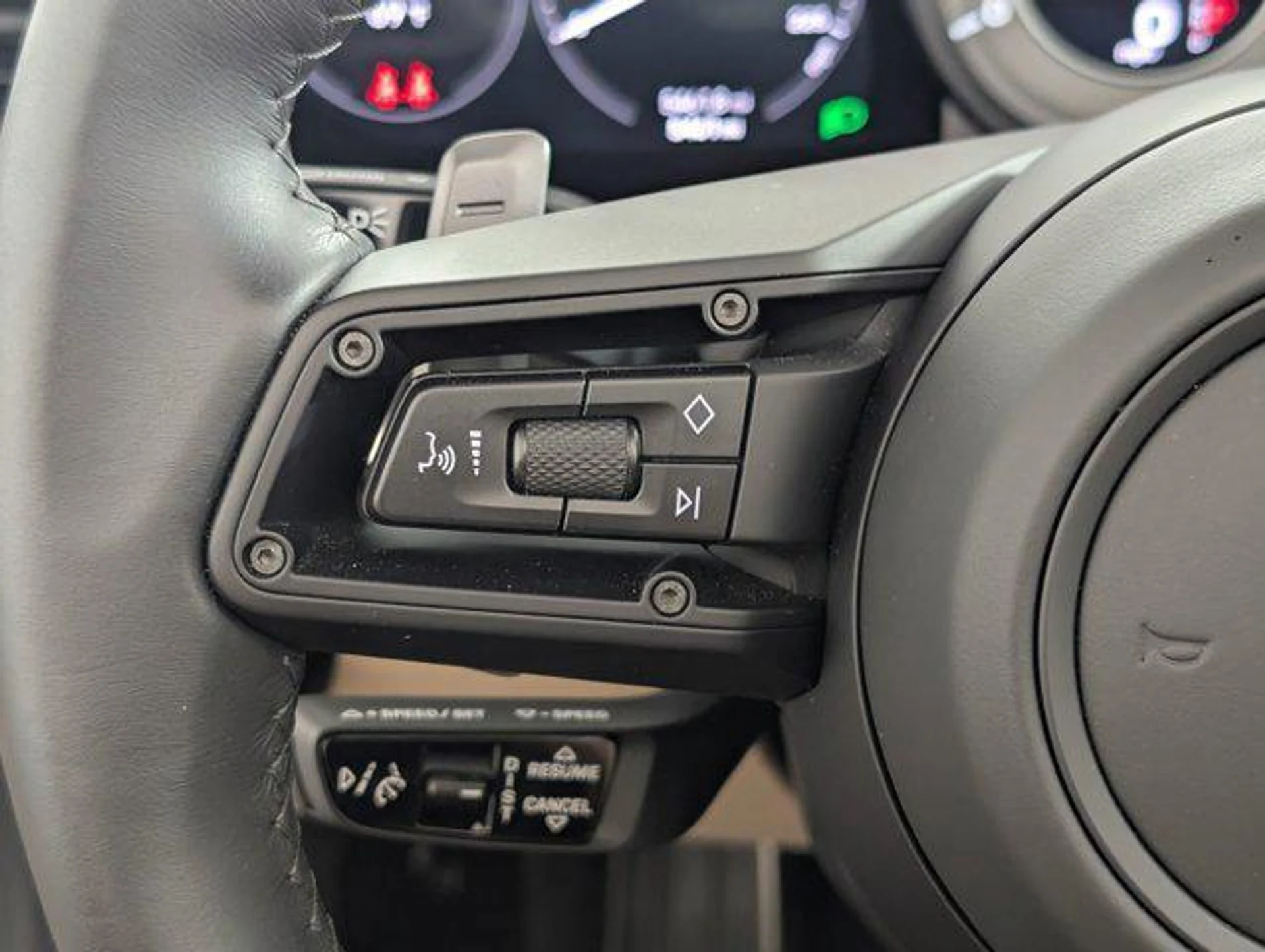 mph015_737842765_NMH_Mggc_O144_VL_33b4vt_Y_Se_Zp3i_E_66828bad7f