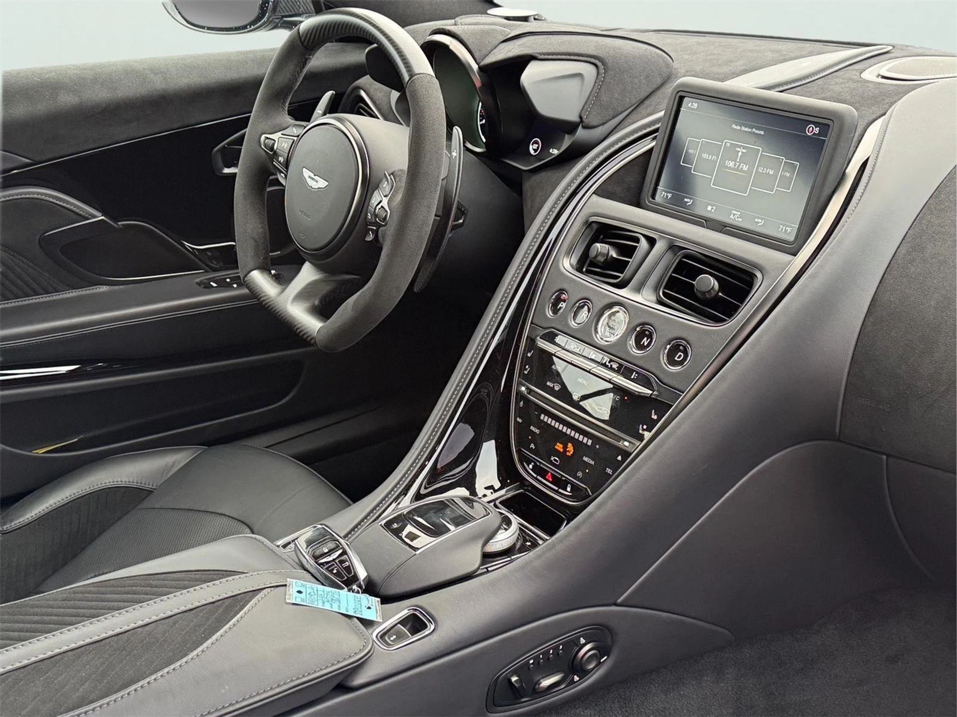 mph015_74571503_5f9285353f82e542a86c1b54fc456bbc_5a5ce0ee15