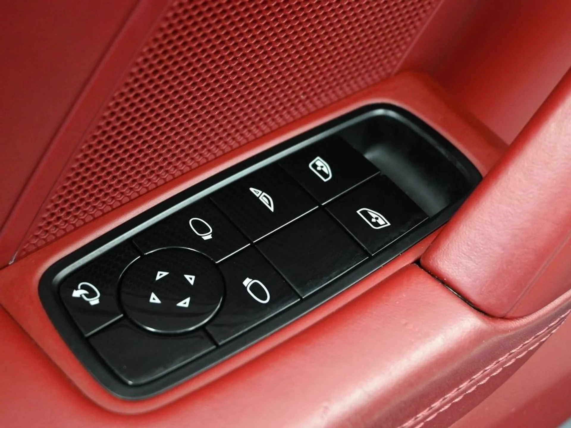 mph015_747943850_e8cdc3f59c46b22920f18bcc76798caex_f229e72ee4