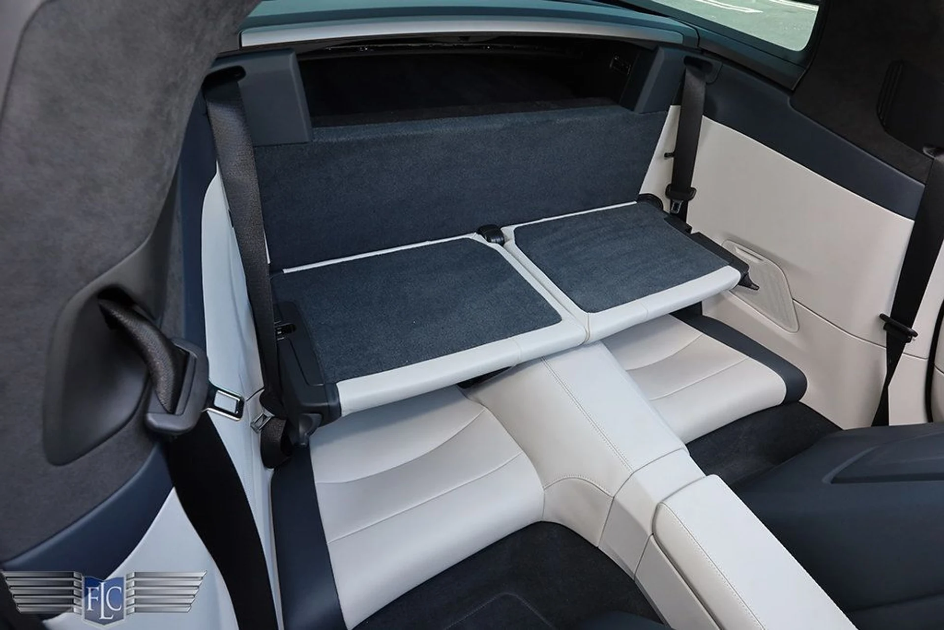 mph015_749755086_used_2026_porsche_911_targa4s_6305_22995044_16_1024_959a0ef5cd