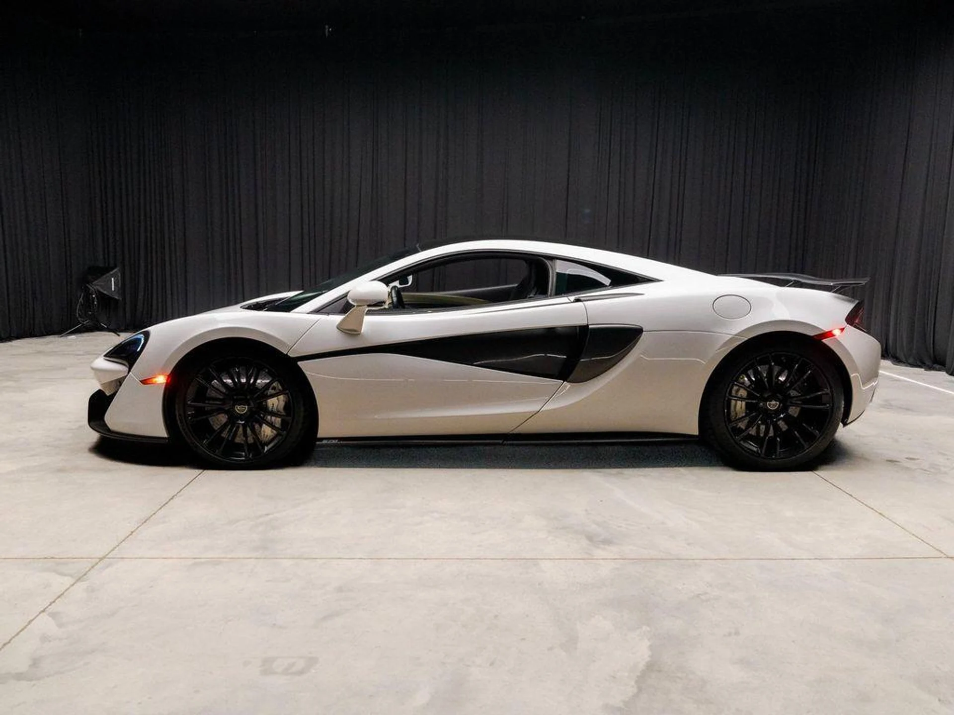 mph015_755776620_za8pp_Re_G_Yj_Z1_Ab_Qsz5d1_FT_2z8_J8_71724e1276