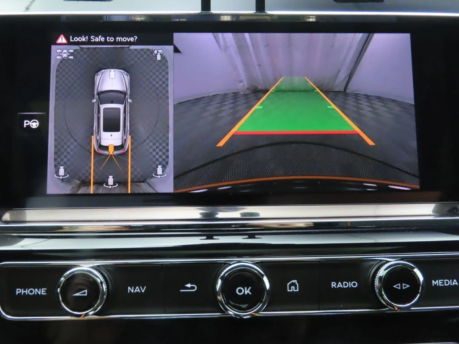 mph015_760917126_new_2025_bentley_bentayga_v8awd_8119_22925566_16_1024_b5ac3215da