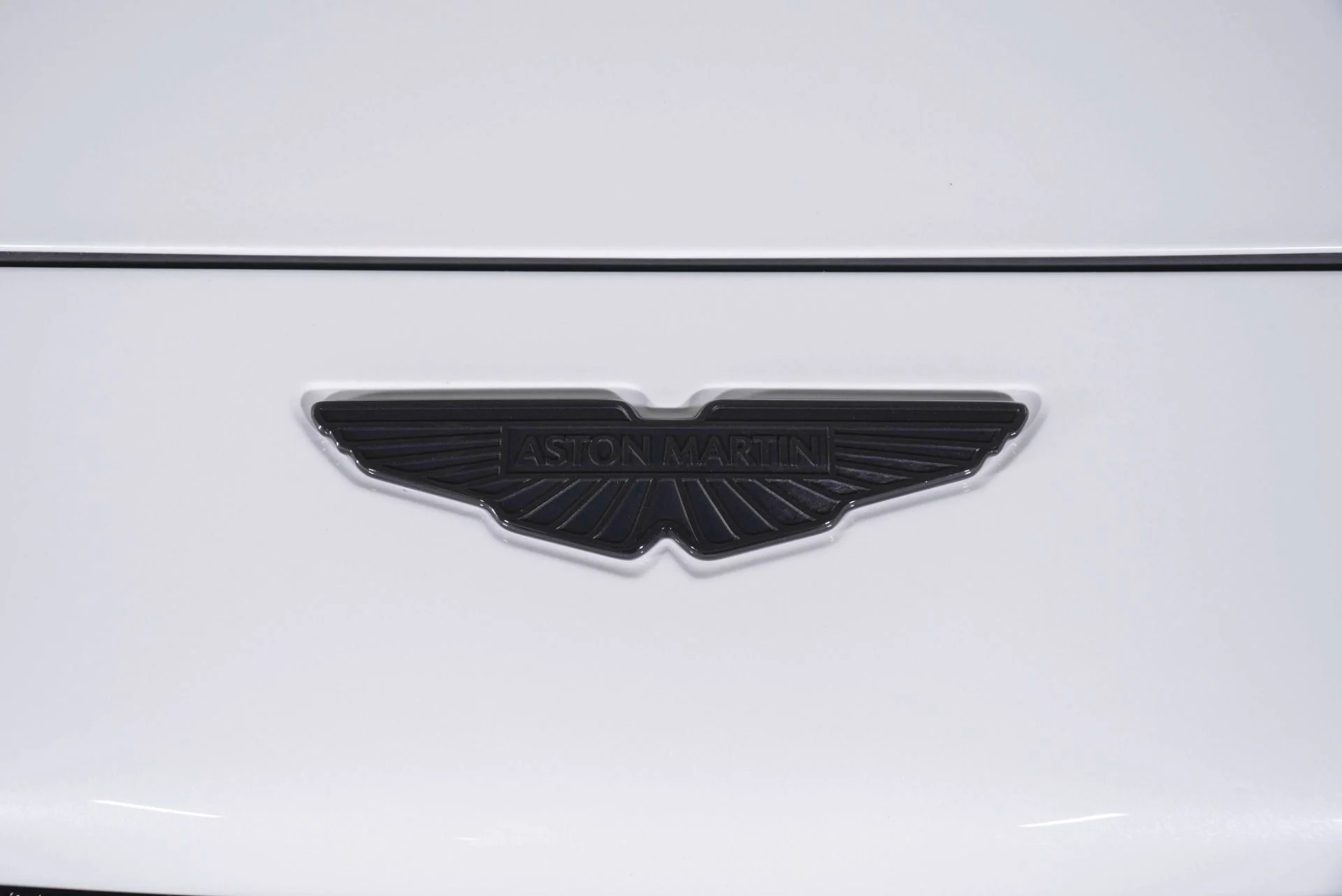 mph015_765092016_New_2026_Aston_Martin_DBX_S_1781894781_f6a4535a96