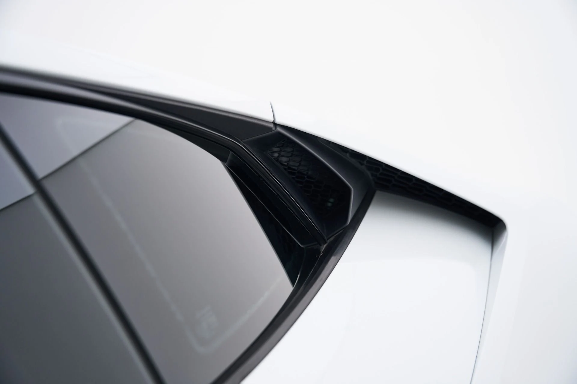 mph015_774810343_Used_2015_Lamborghini_Huracan_LP_610_4_1792523941_d955184179