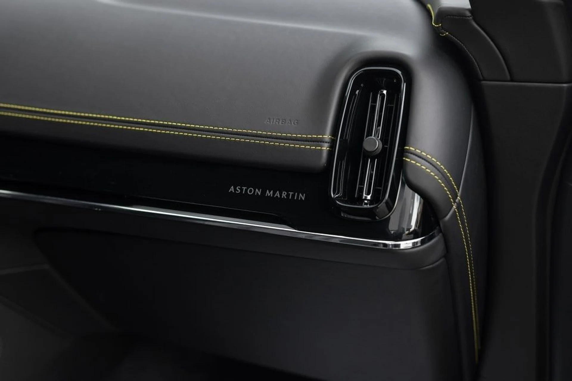 mph015_786702558_b3cfbfaa1b514df61db159ee6ac4c5cax_e65d1de4a1