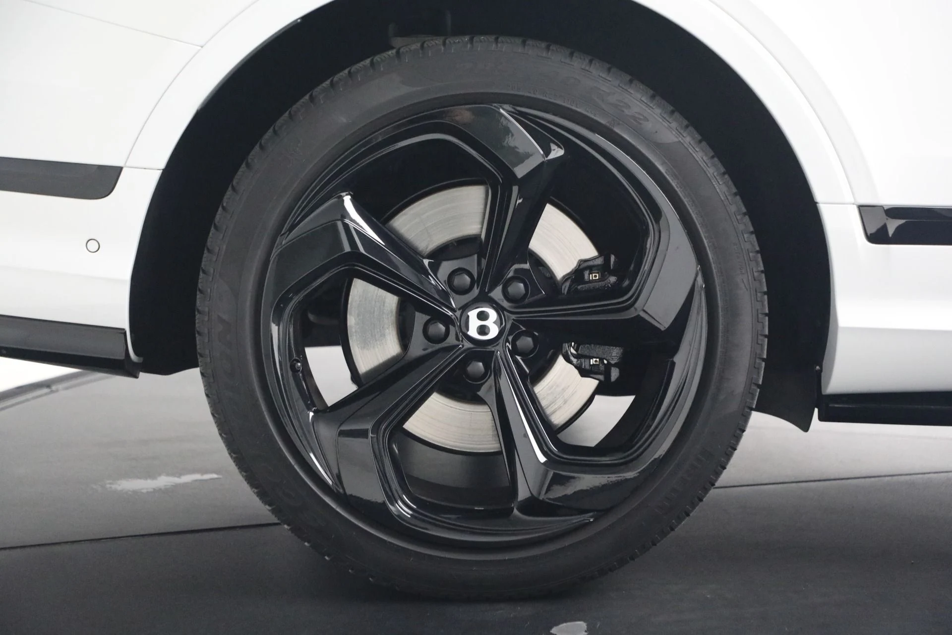 mph015_798035009_Used_2023_Bentley_Bentayga_S_V8_1775660759_6b814dddb5