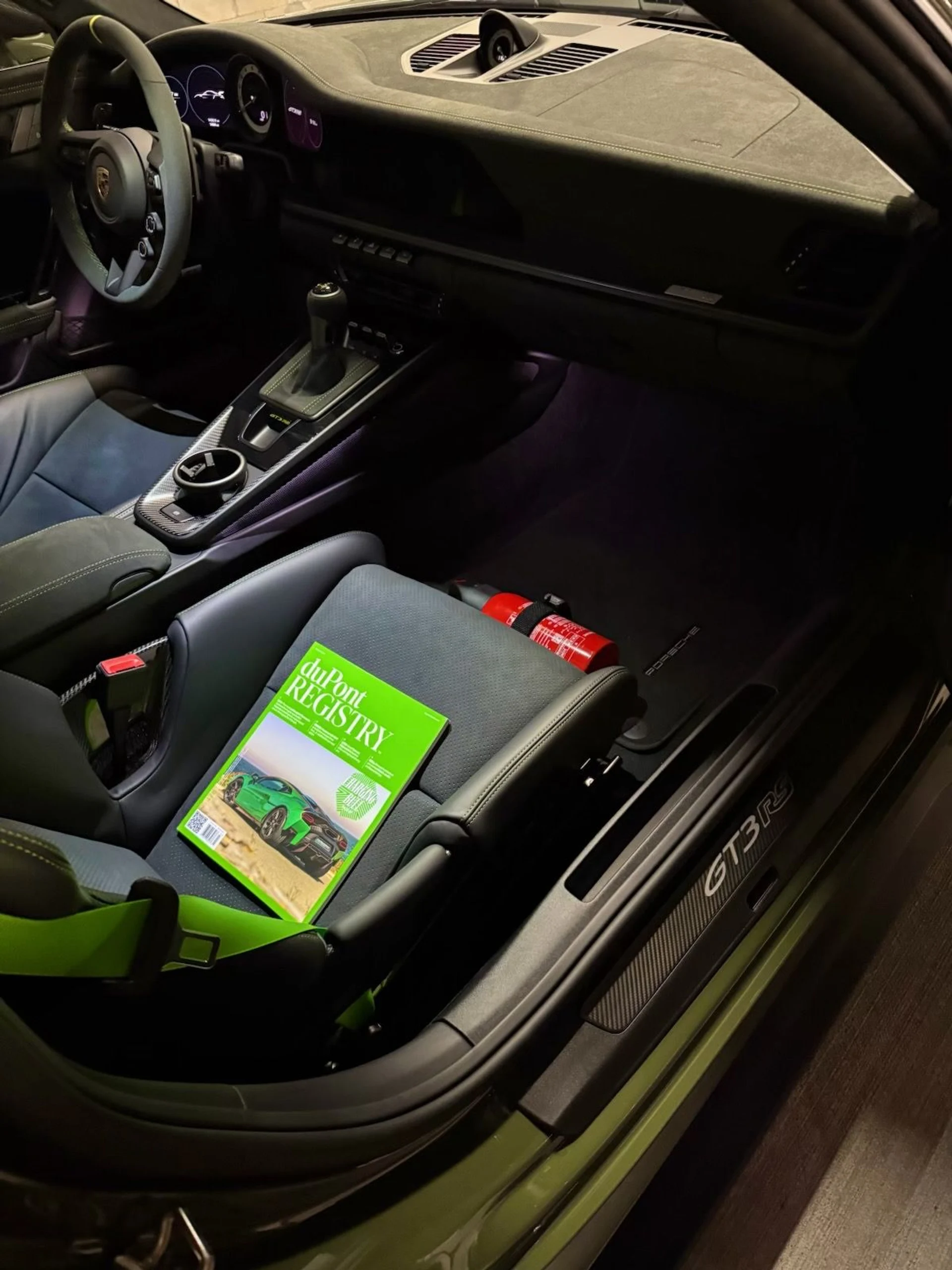 mph015_800193564_Used_2024_Porsche_911_GT_3_RS_1769797360_f23e77baca