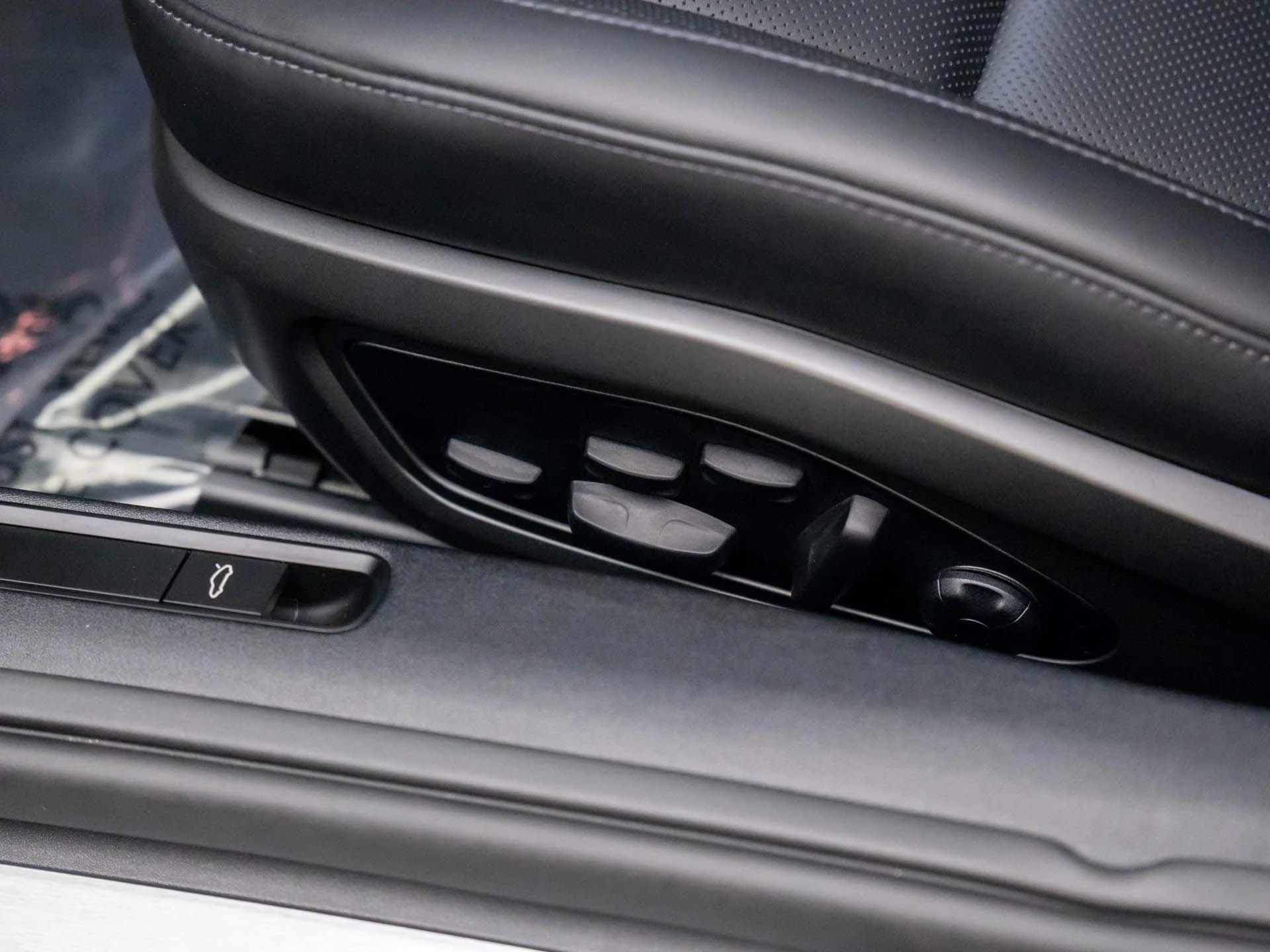 mph015_801120276_9223e444ce08d7556de6d4102028a625x_39b3829a43