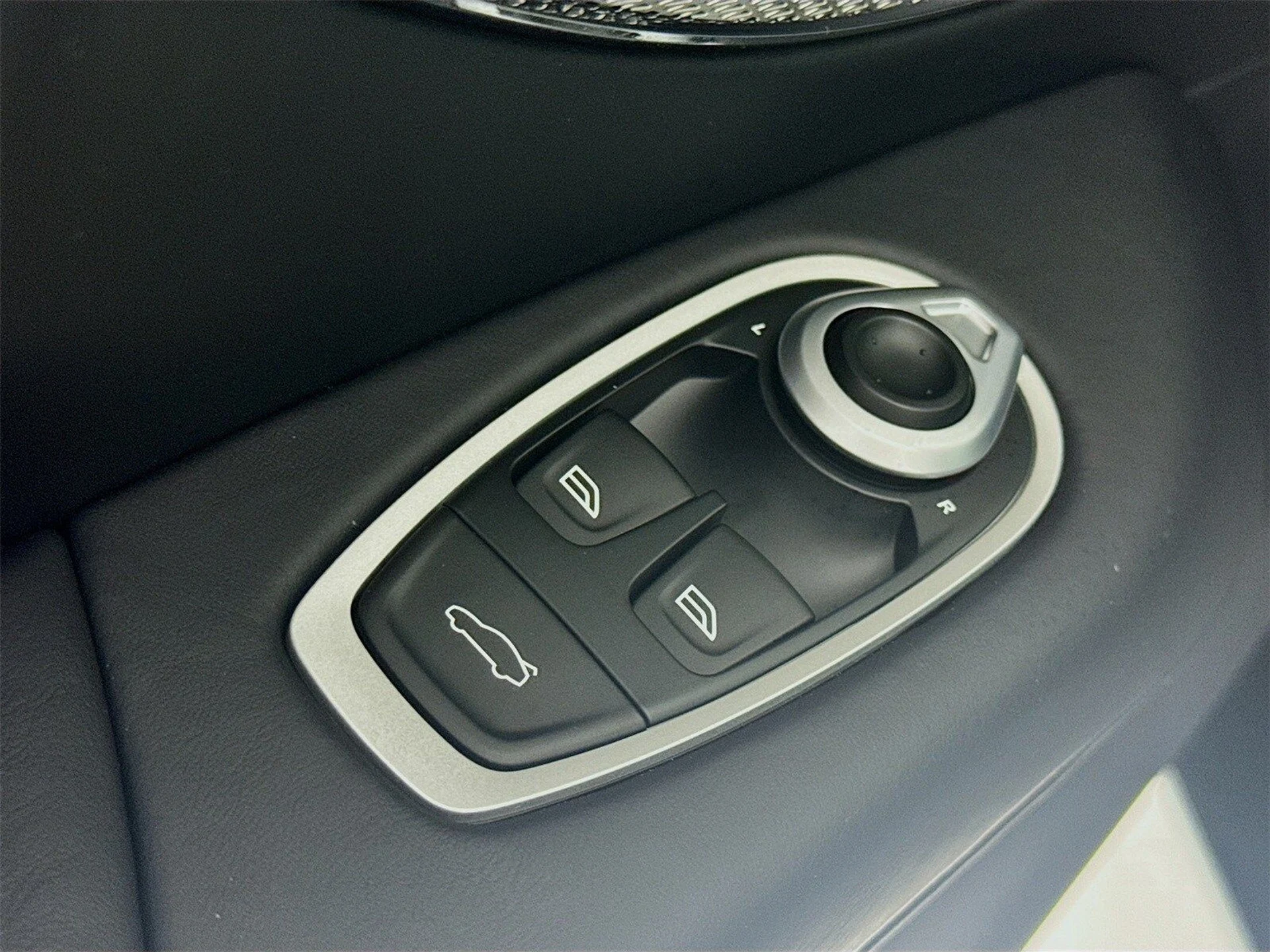 mph015_803148481_62ae39facc6ae51521b04cfca5669c58x_8709131575