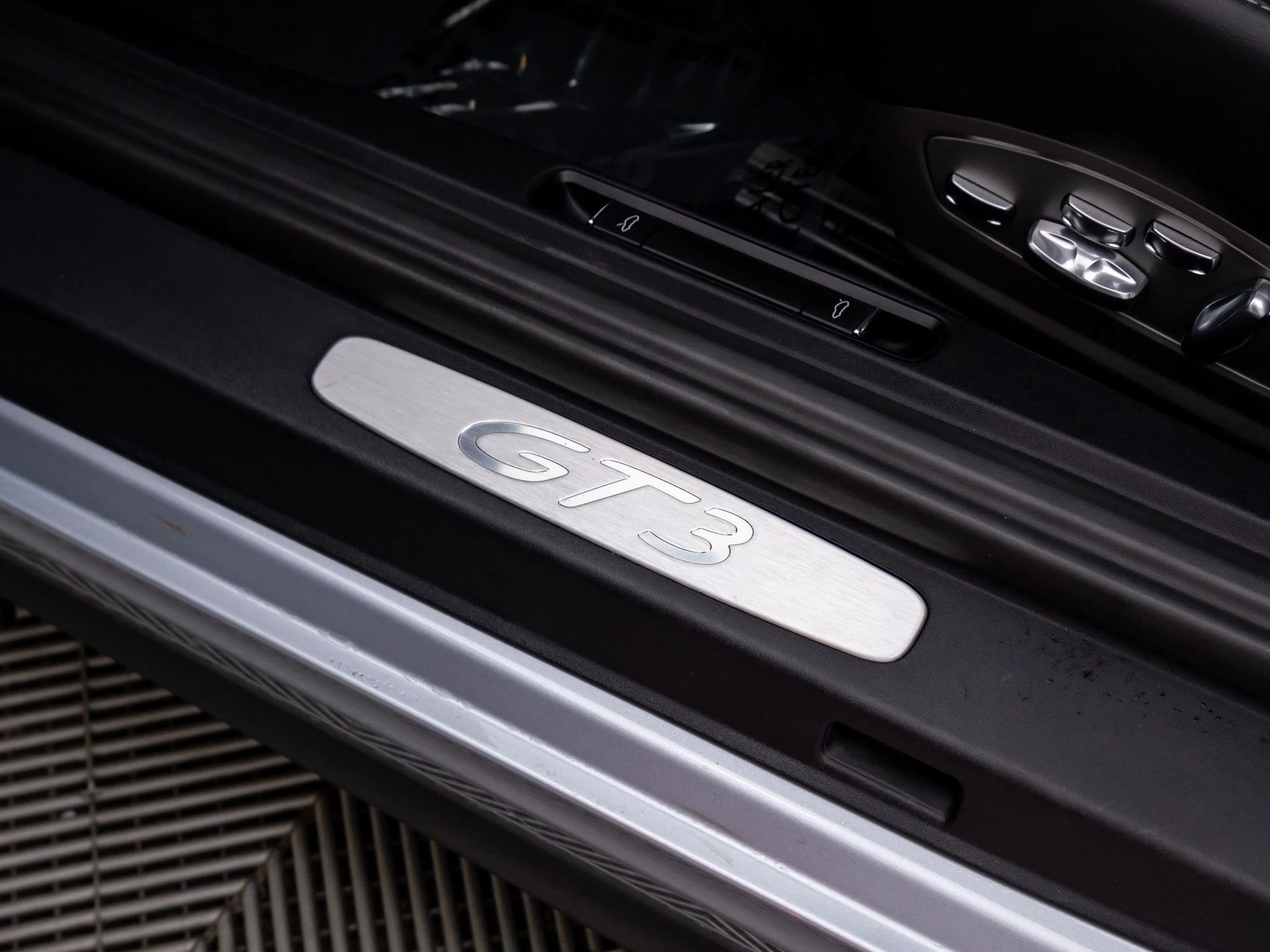 mph015_820668758_2b8278750d6c87682e0c764b6eb81930x_523b3c4d42