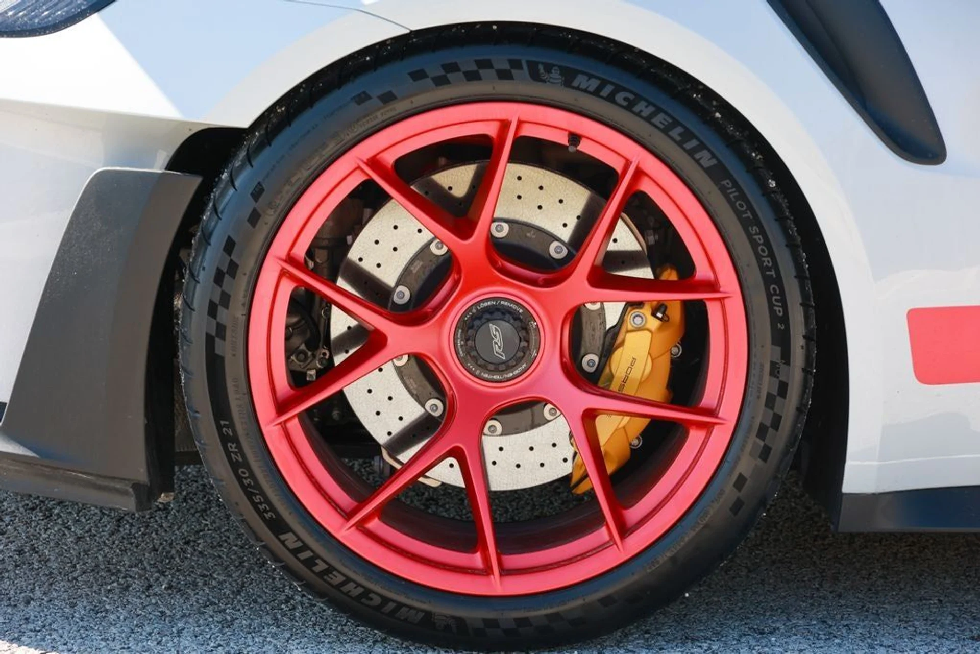 mph015_826685997_16_f2eee7eba8