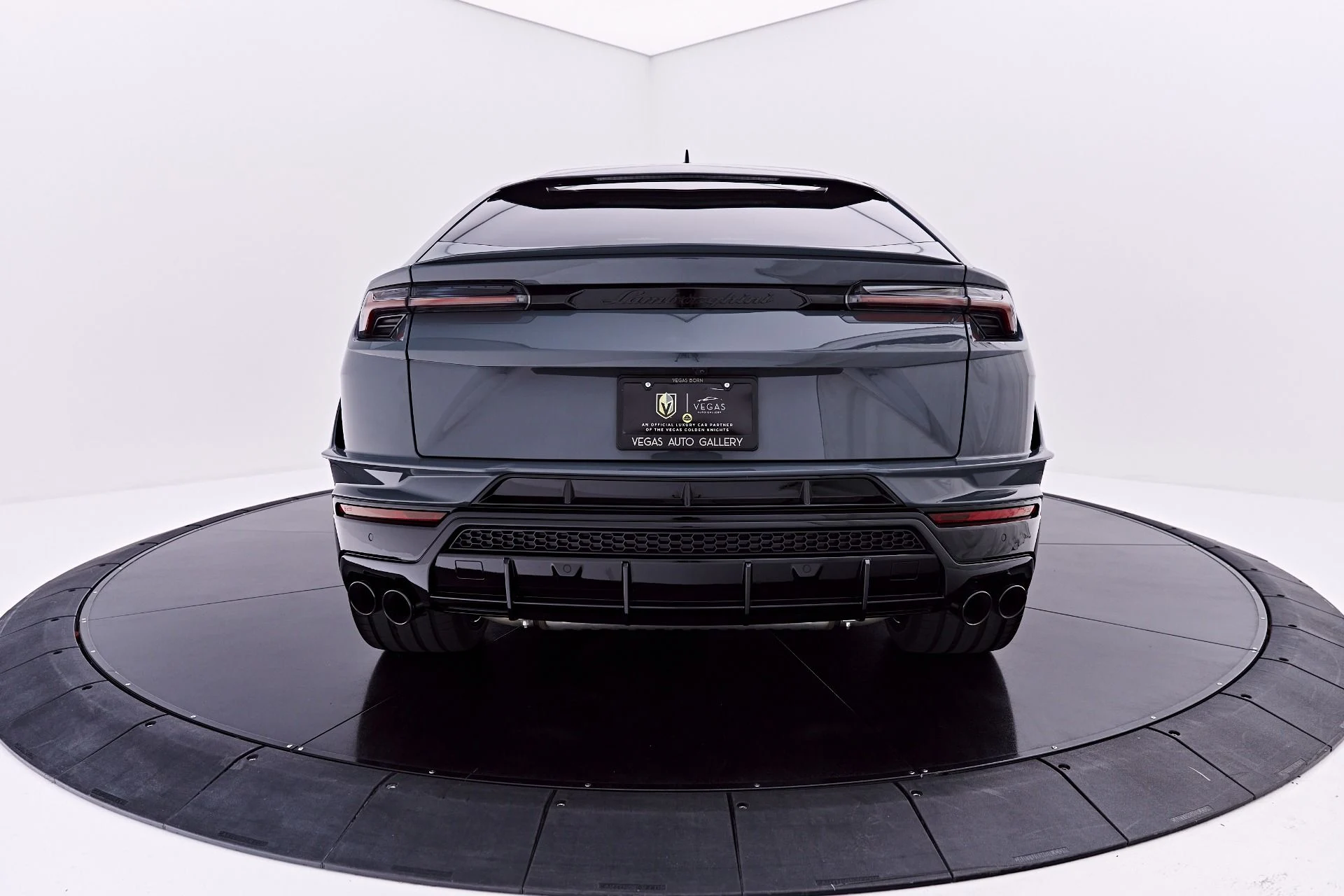 mph015_826846402_Used_2023_Lamborghini_Urus_S_1783036899_e972ea302d