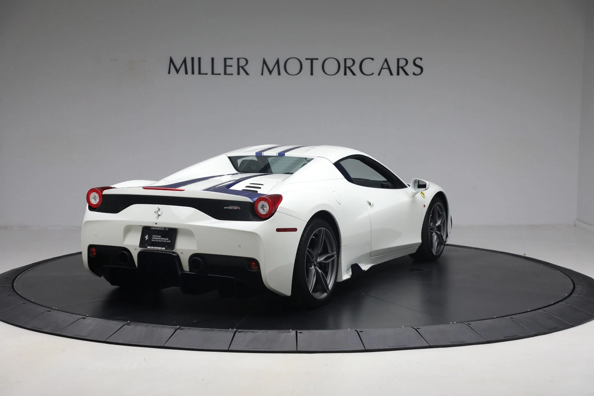 mph015_830973535_Used_2015_Ferrari_458_Speciale_1738699258_67772bc45f