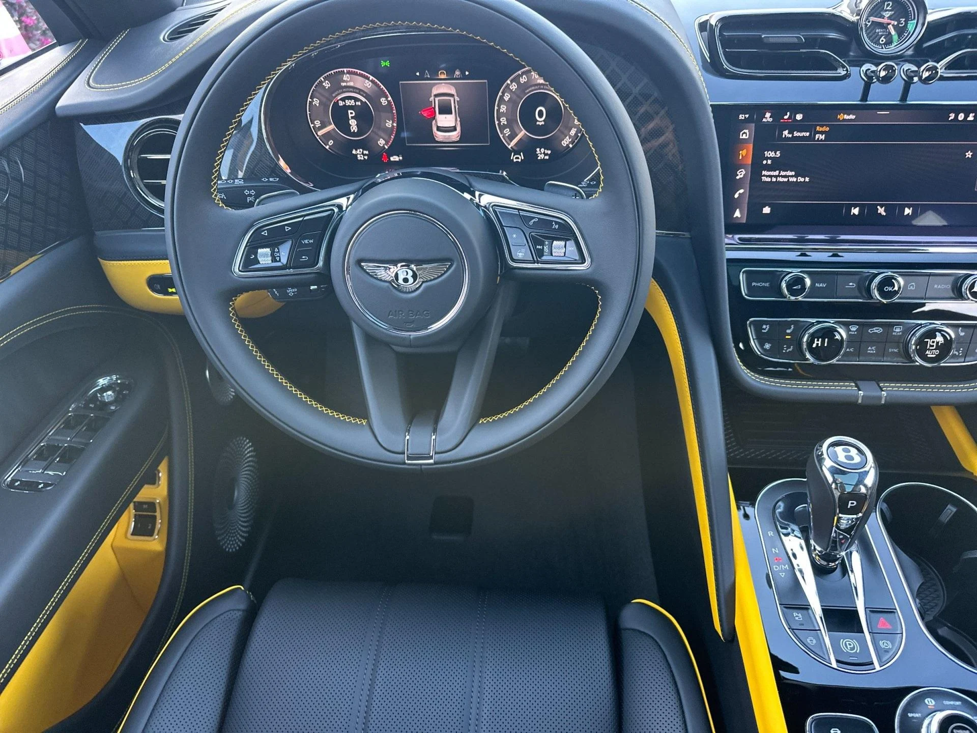 mph015_832197567_New_2025_Bentley_Bentayga_S_Black_Edition_1771602897_f56bfd08b6