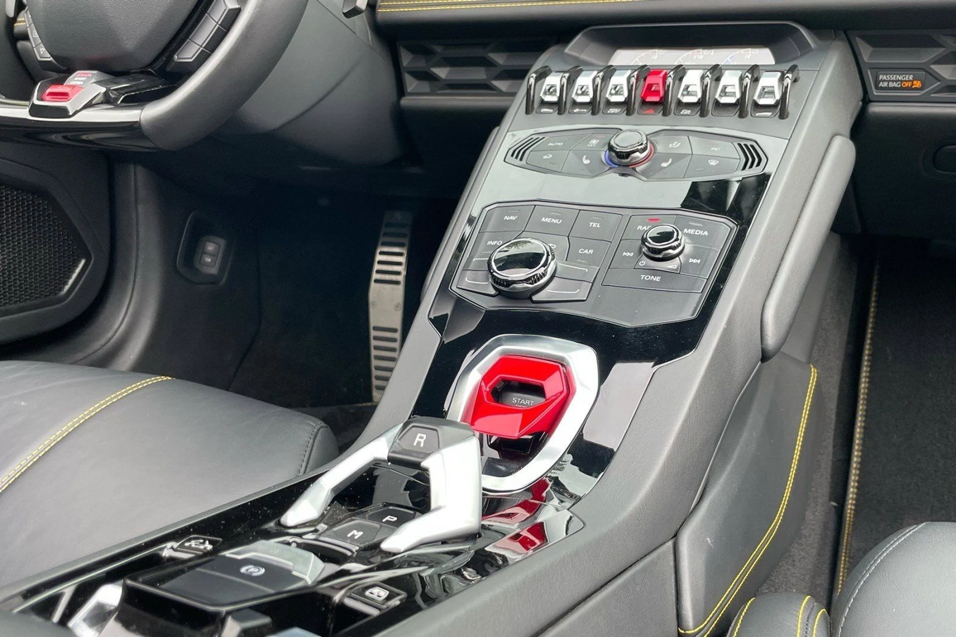 mph015_841285769_Used_2017_Lamborghini_Huracan_LP_610_4_Spyder_1761858575_53ef17c372