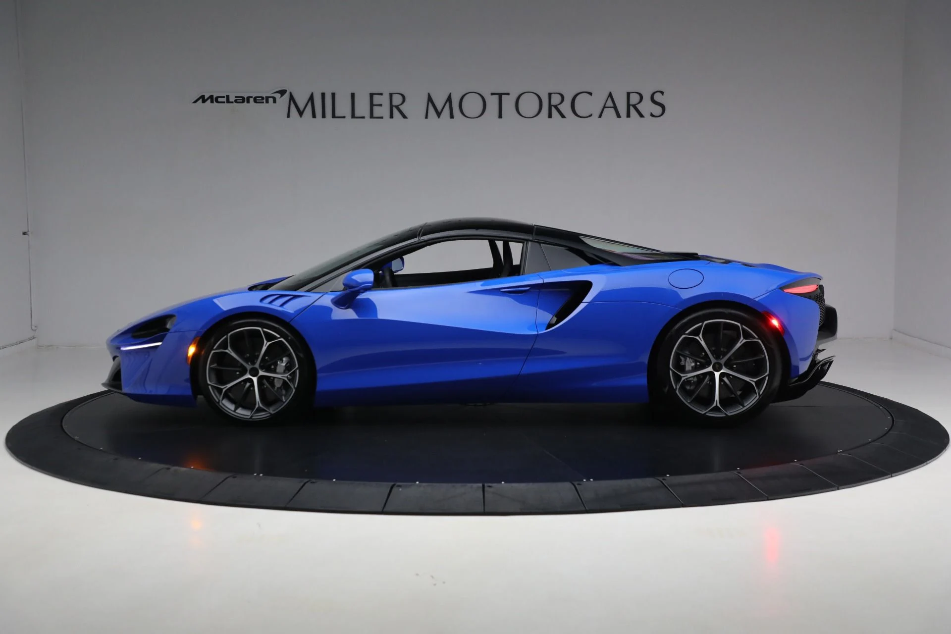 mph015_844370635_New_2025_Mc_Laren_Artura_Spider_Performance_167c4aeafb