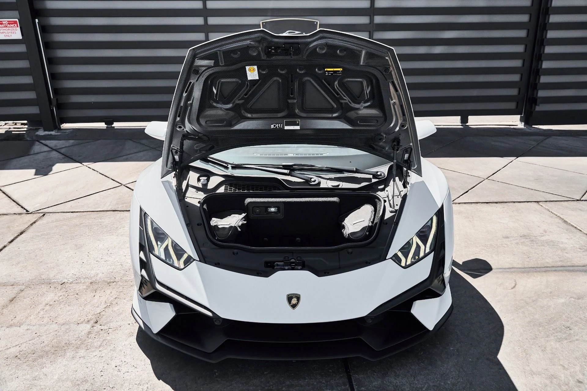 mph015_851882152_Used_2023_Lamborghini_Huracan_1778117595_349fb94589