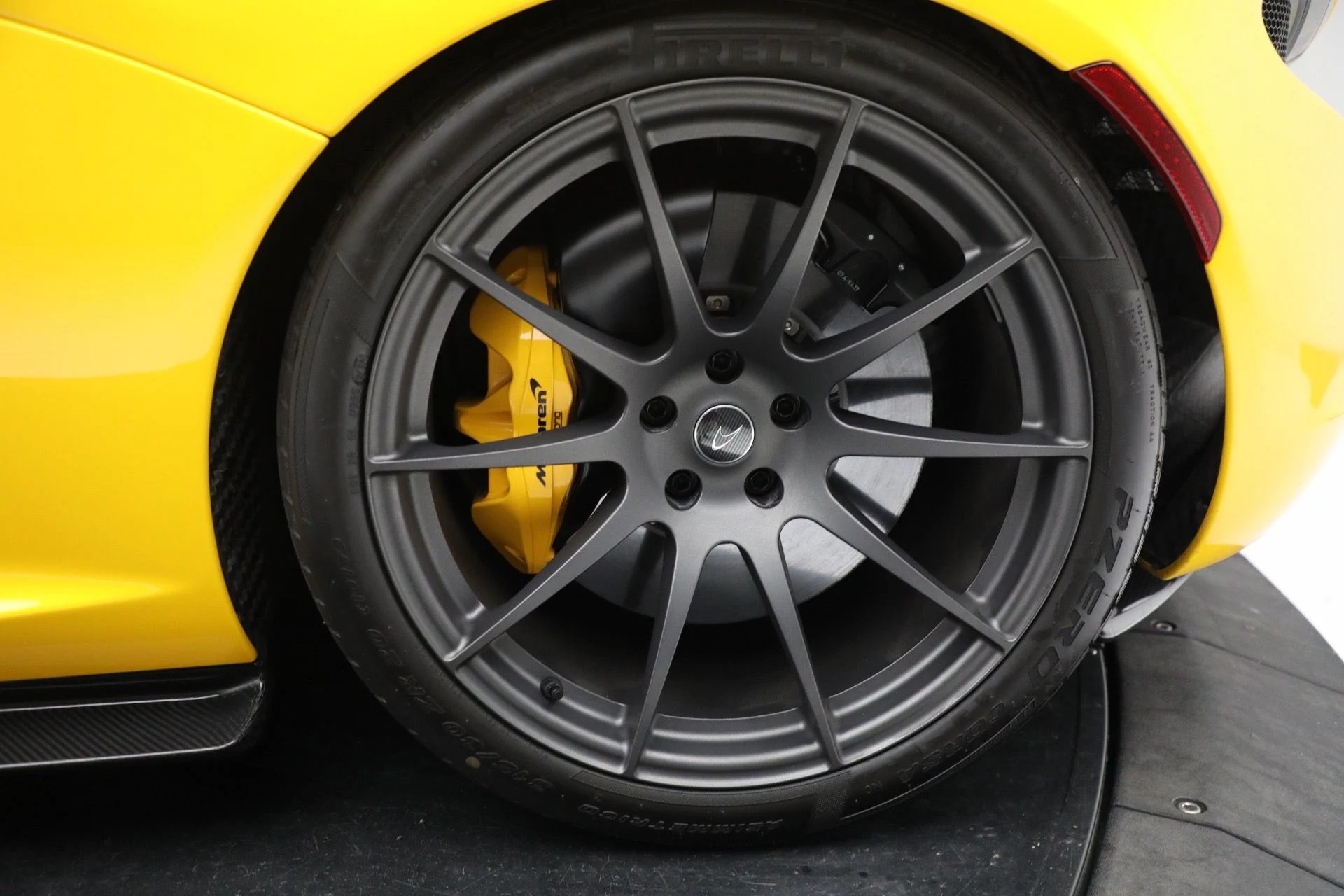 mph015_85255245_Used_2015_Mc_Laren_P1_95f550cce5