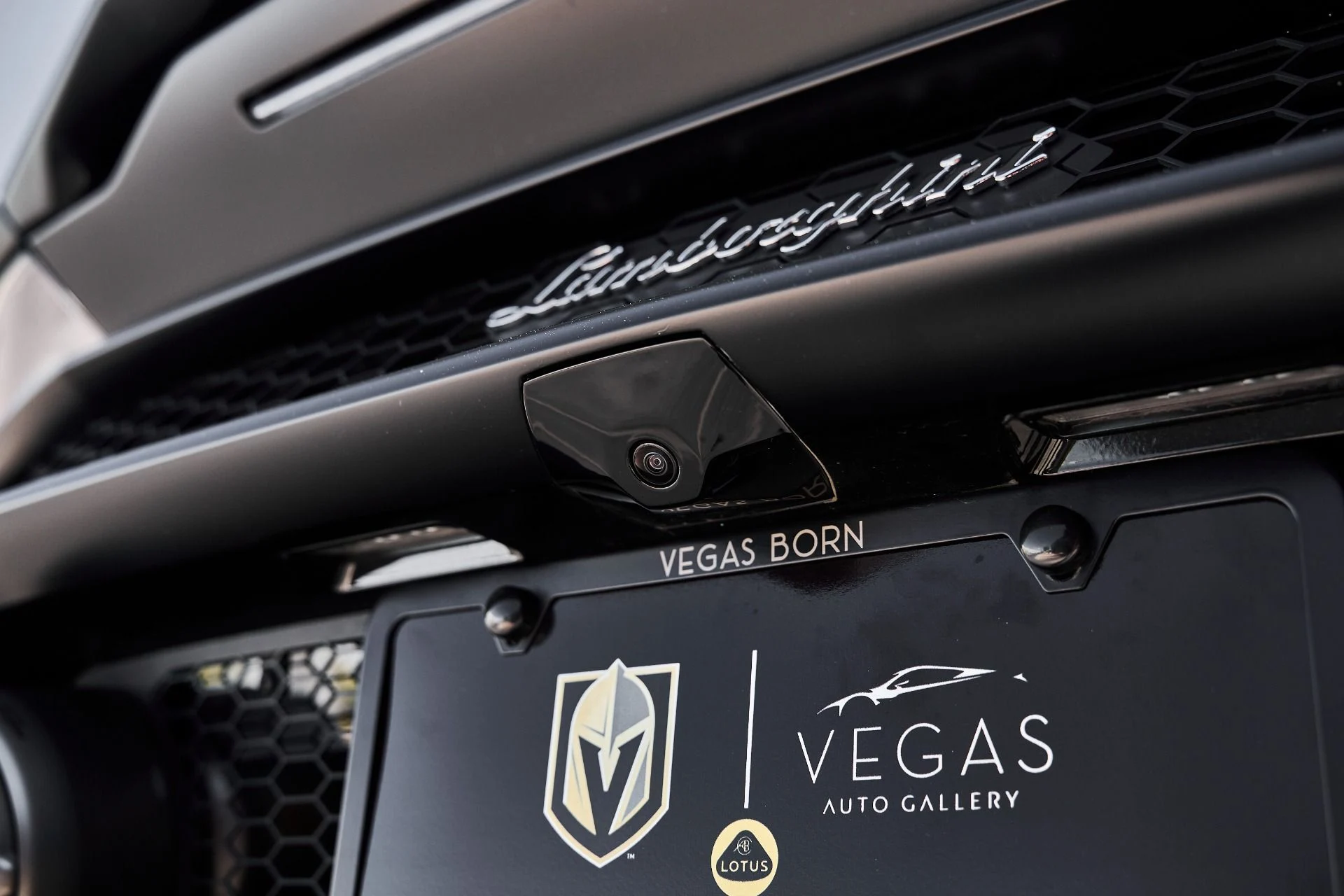 mph015_8528086_Used_2024_Lamborghini_Huracan_EVO_Base_1778372618_87a1bc9451