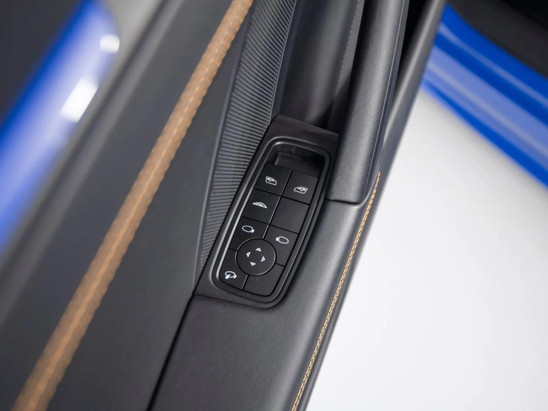 mph015_854190336_ojt2_Dgr_EE_1ibl_W_Kn_EL_Cw_Jo5_W_No4_48f076c33f