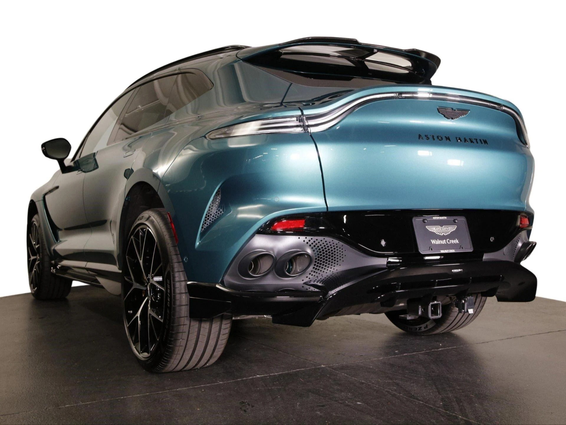 mph015_856154586_Used_2024_Aston_Martin_DBX_707_1710413871_d2a7d957e4