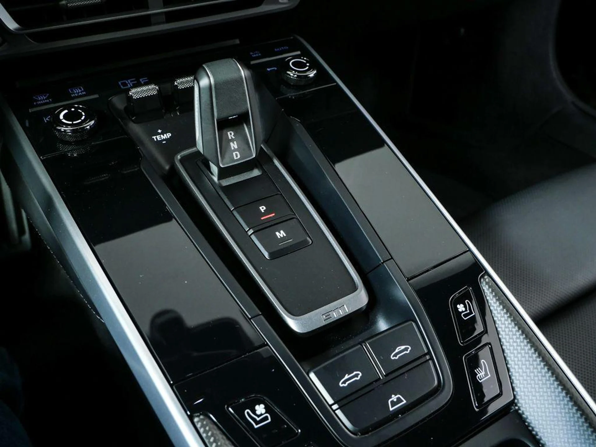 mph015_857055523_Z_Mp_Ug_ODX_8_L7_Nwn577jow3t_C_Ag7_Y_4fea4431f0