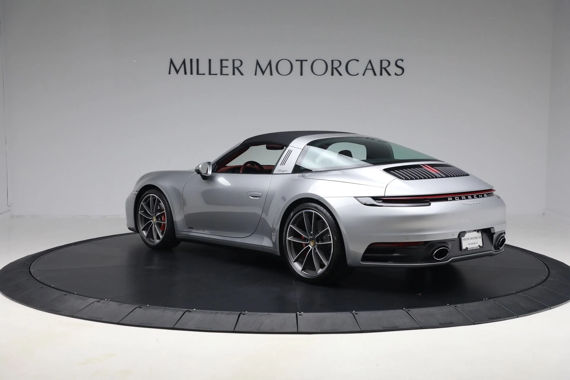 mph015_857418519_Used_2024_Porsche_911_Targa_4_S_19a7bde1d7