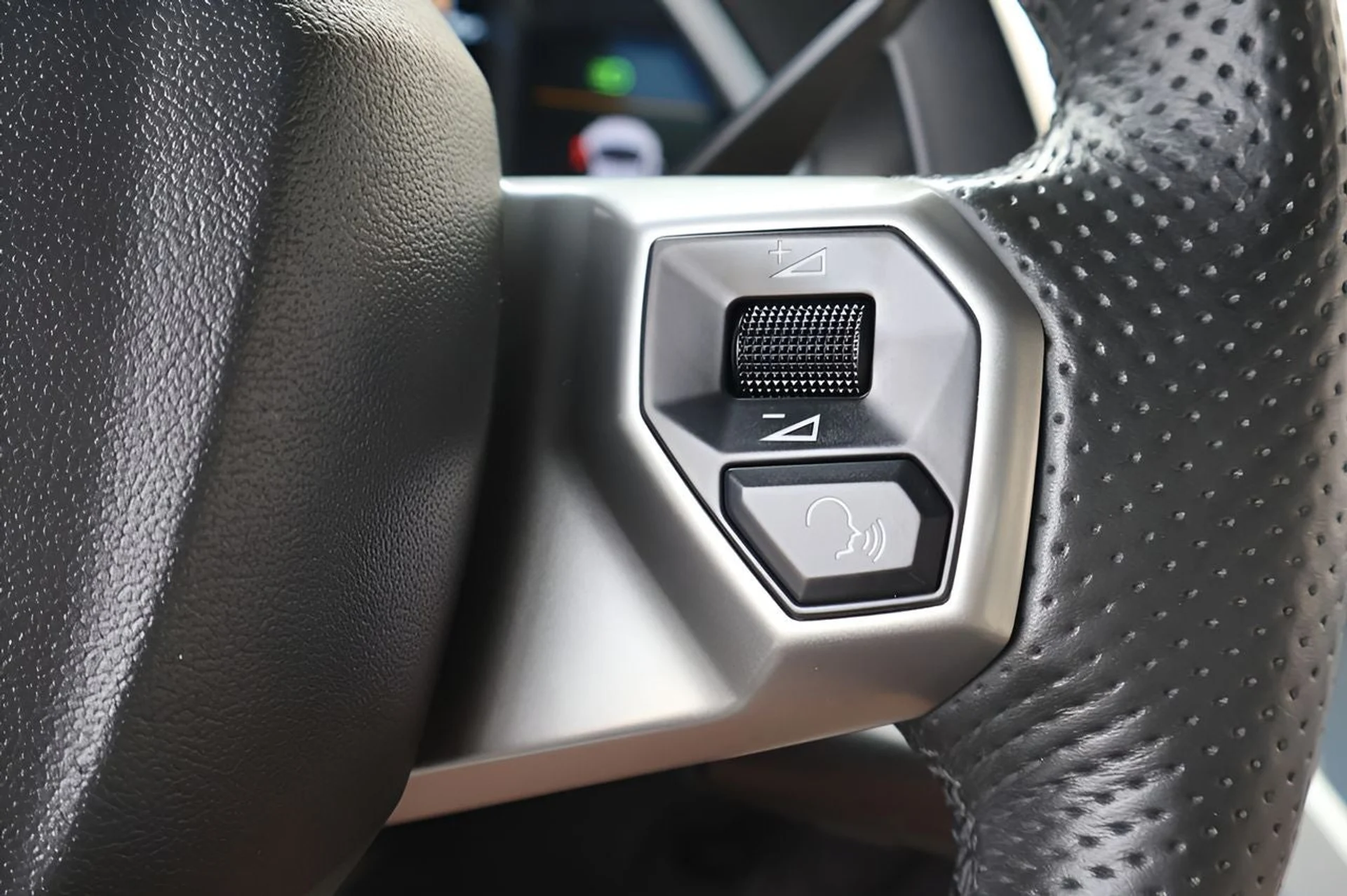 mph015_859179136_16_9b4d947972