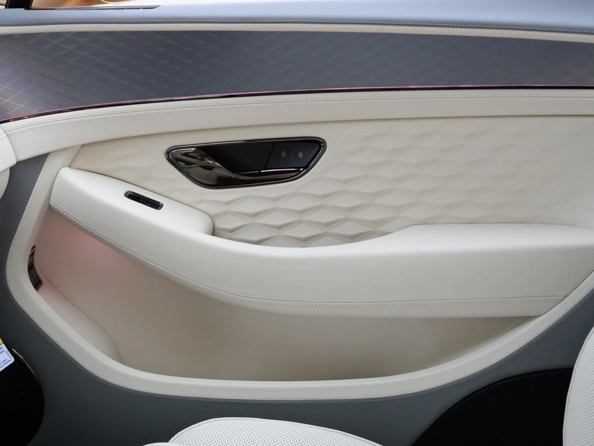 mph015_867265517_c4cc53438bcd9afd568e9cb3529f7174x_931e09366f