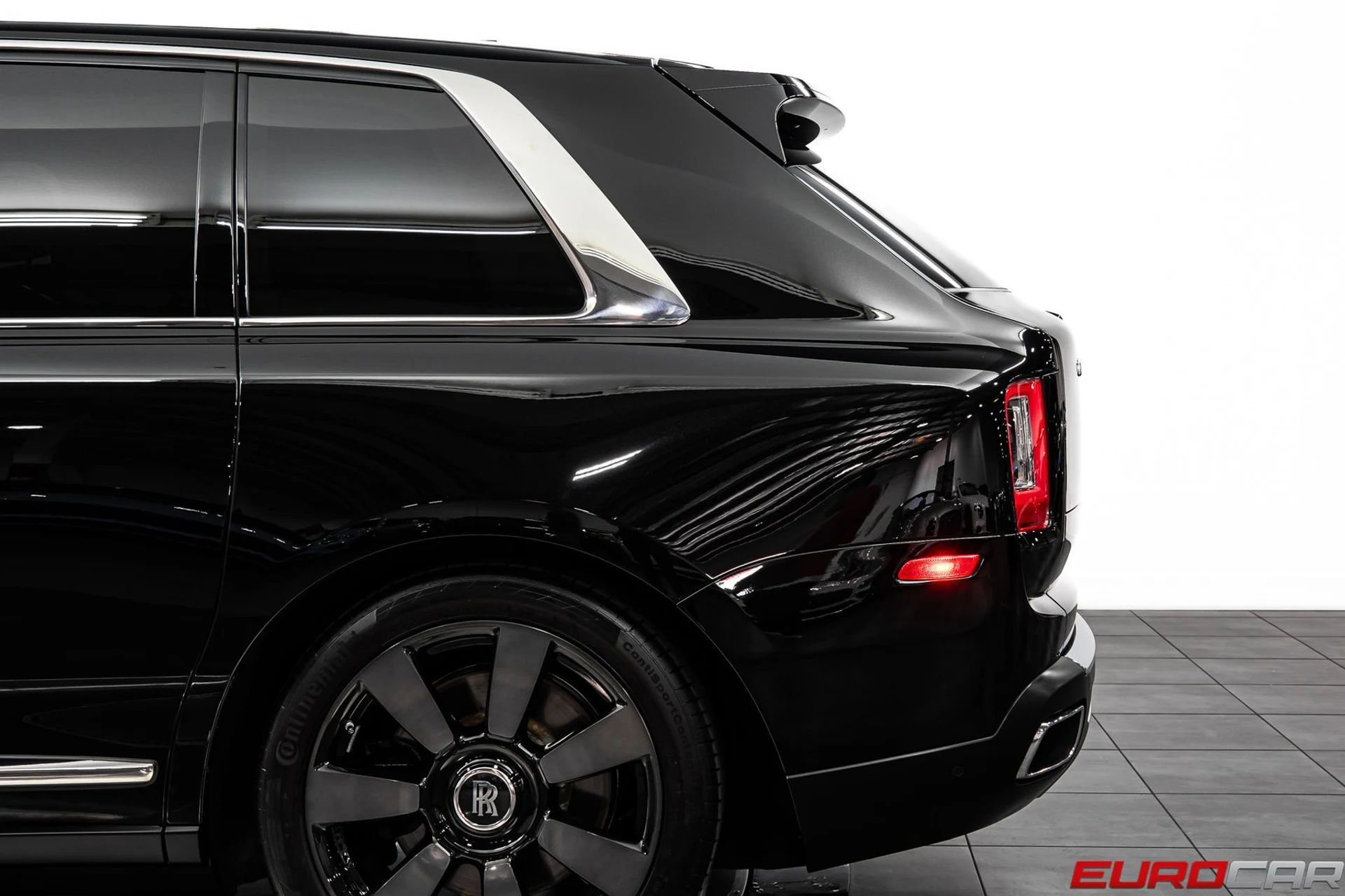 mph015_870189698_e5839d4a_3864_4060_90f5_c9e30dbbd3fc_5049343c78