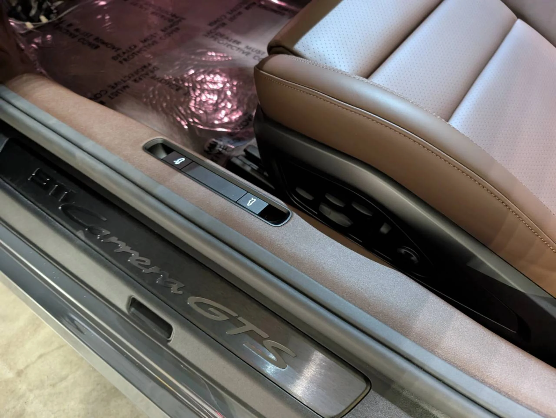 mph015_870462937_8d08f0f39535cd93beb5880733ef2a2bx_7ed5ad5e16