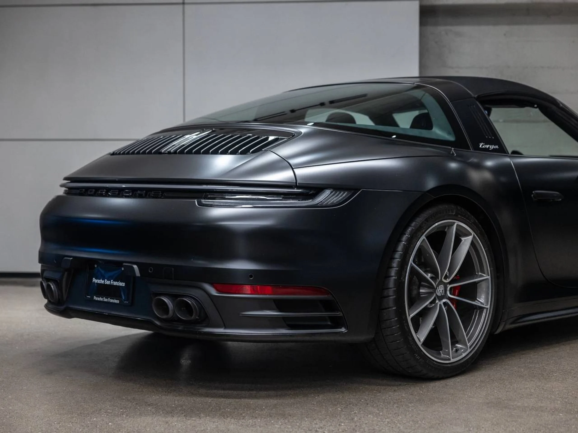 mph015_870573838_16_eb429739f7