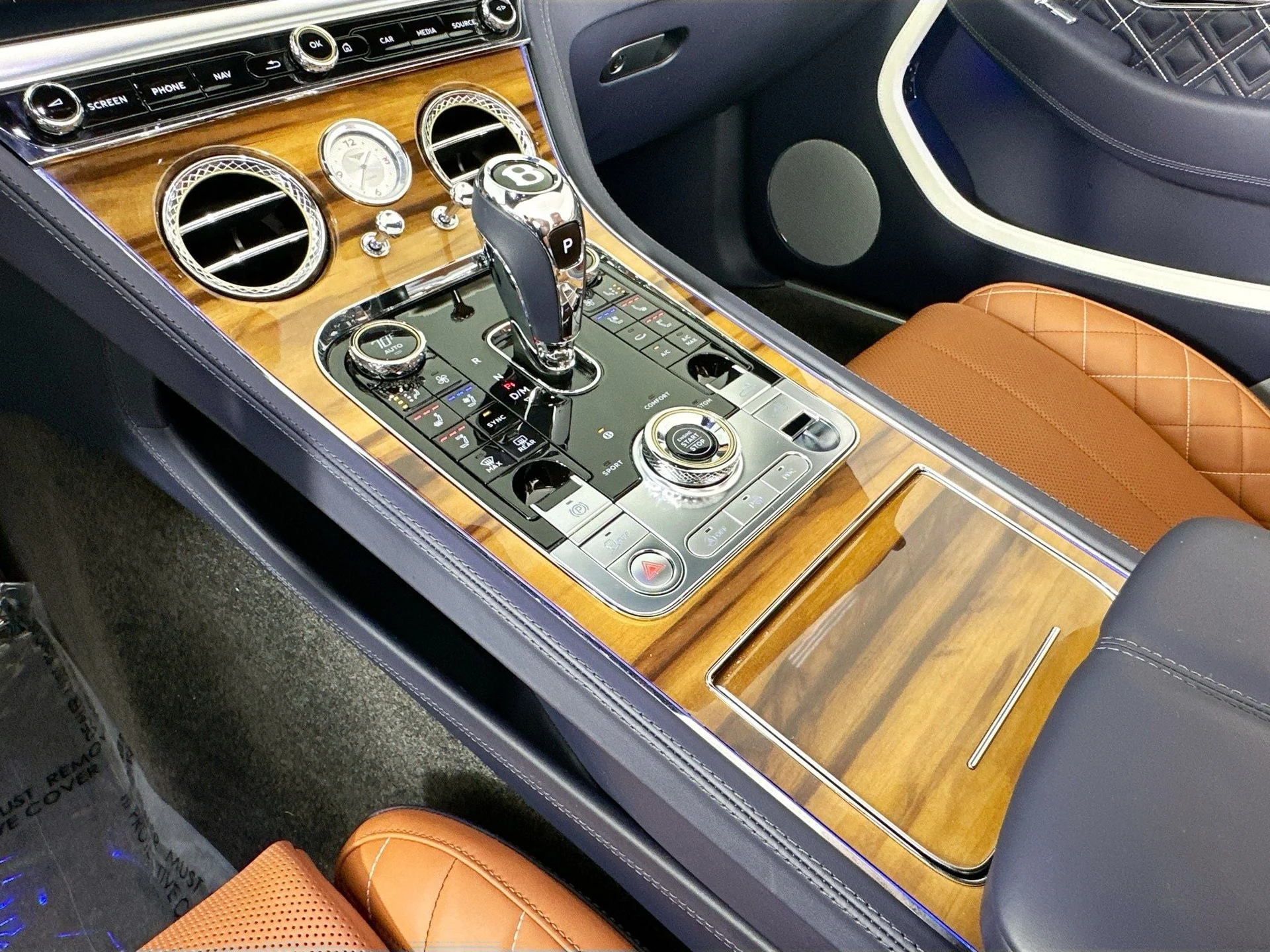 mph015_874211749_16_fd75b3068b