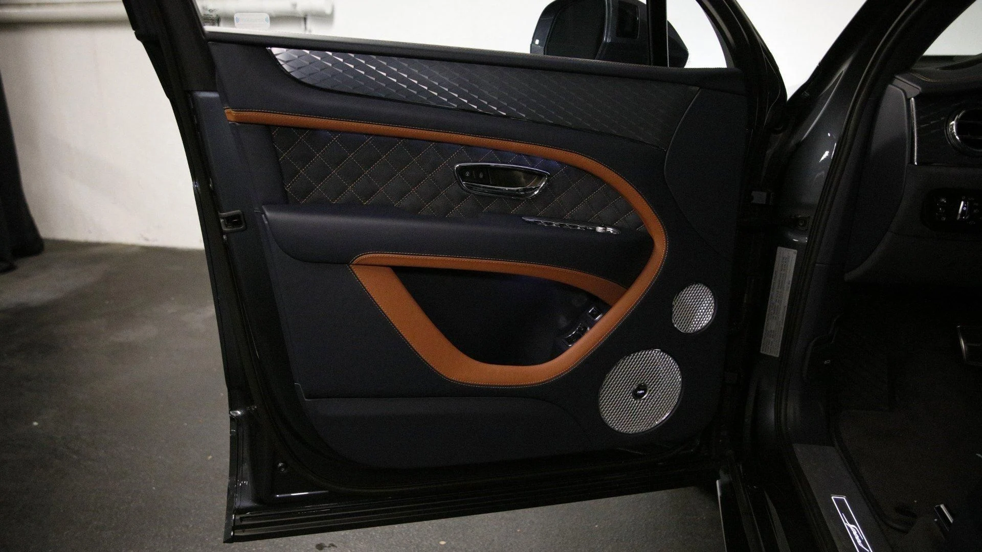 mph015_875729522_Used_2022_Bentley_Bentayga_Speed_1700744468_7b45dbf8ae