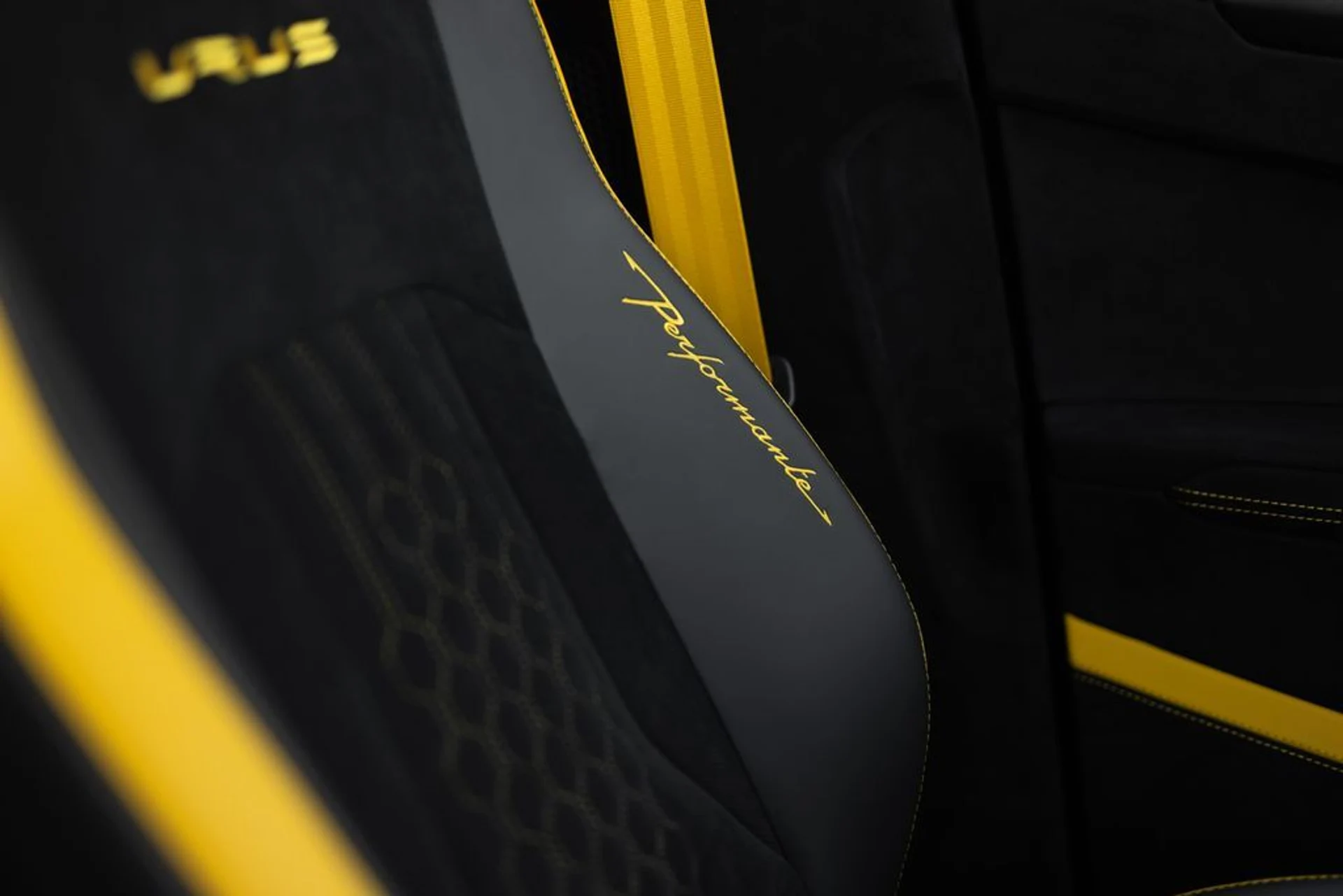 mph015_881333911_bf86cbaf22f793b0a863256c414bc9e1x_22a4b9f2ac