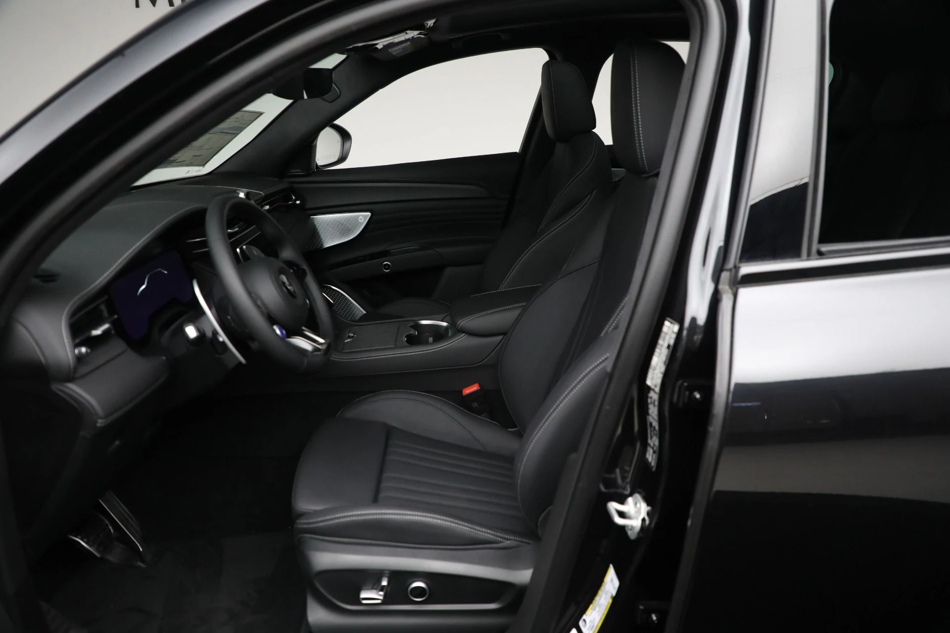 mph015_884182824_New_2025_Maserati_Grecale_Trofeo_2bd5f55ba4