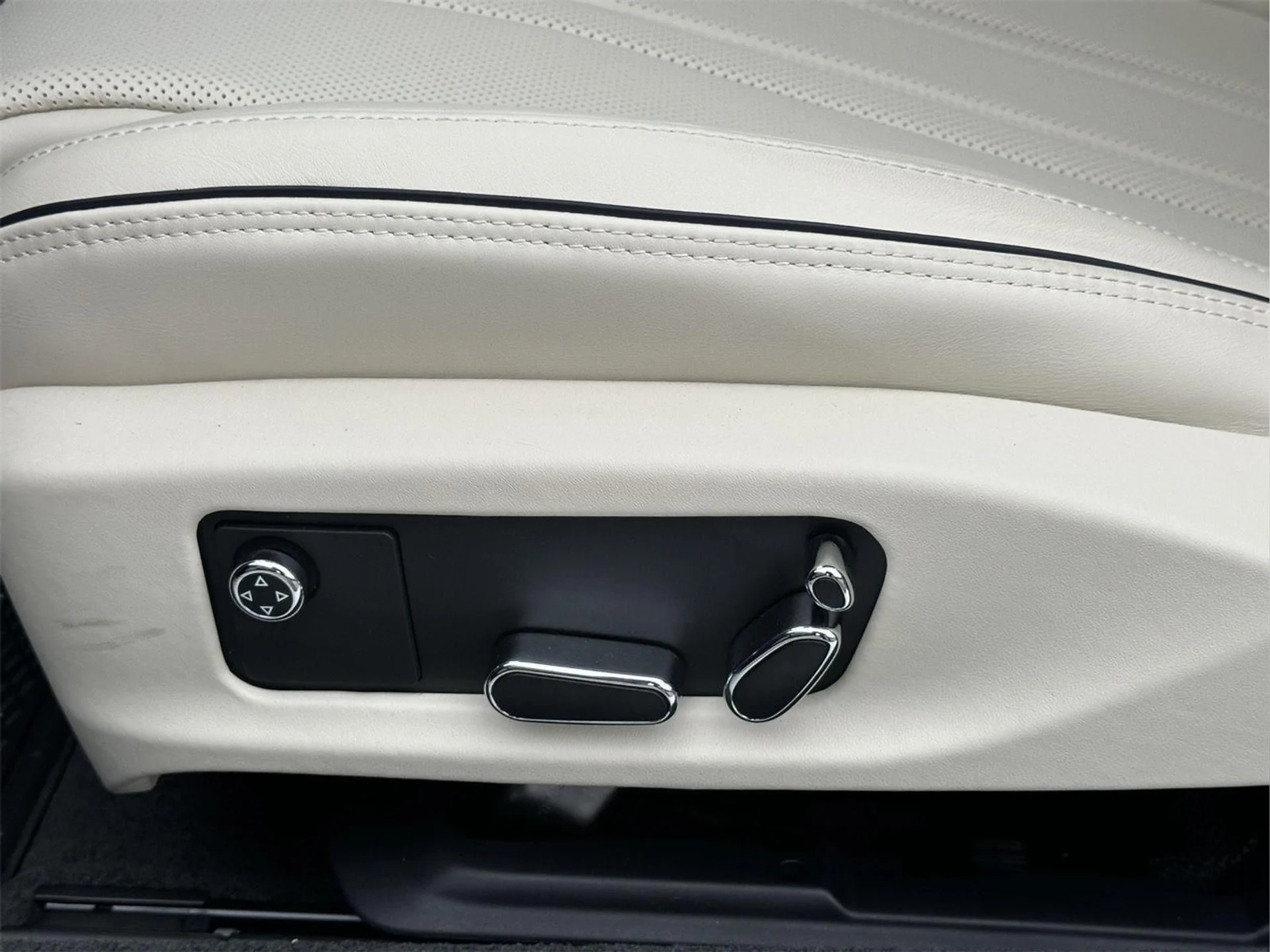 mph015_885092417_31aa6e19020a4315b4fc536278189535_35ebf890b0