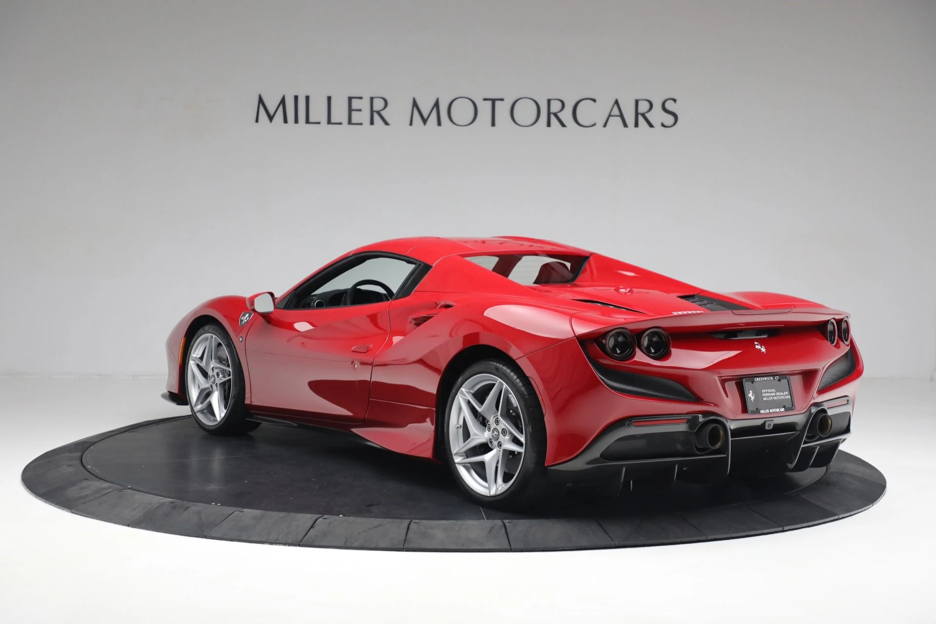mph015_890420075_Used_2021_Ferrari_F8_Spider_533380b5c9