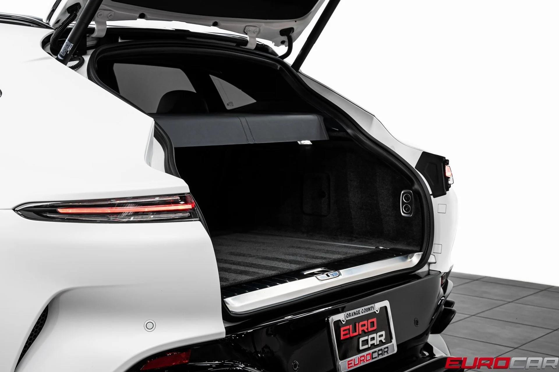 mph015_894228707_image_16_1168a06445