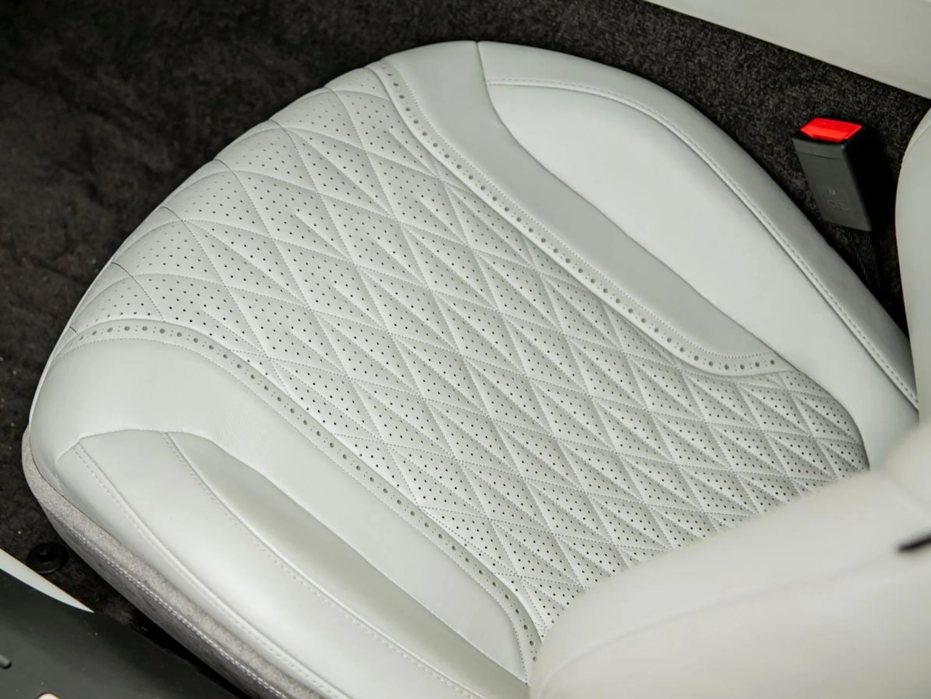 mph015_896513216_16_eb6031dcd0