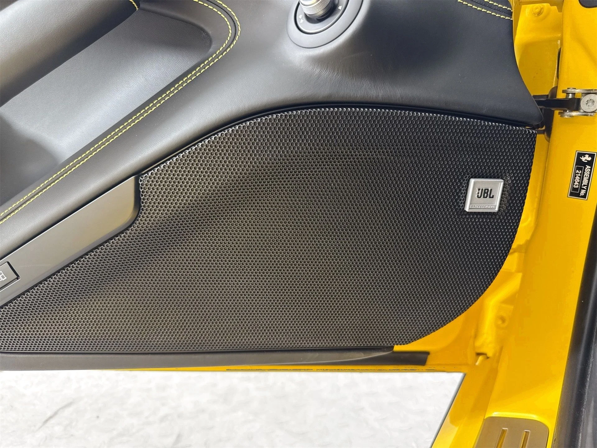 mph015_898591759_96020d7ac87f5859e46fe9bebb730189_b53b113354