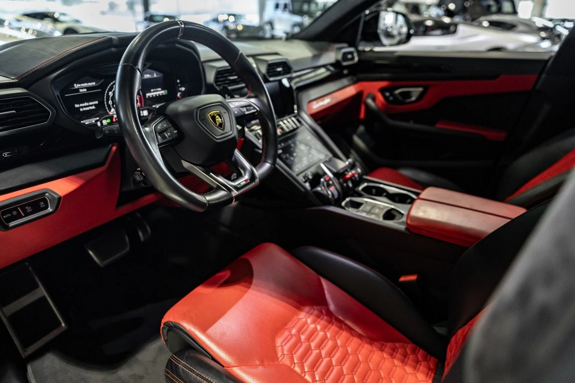 mph015_898937406_q_A_c55f51c44e