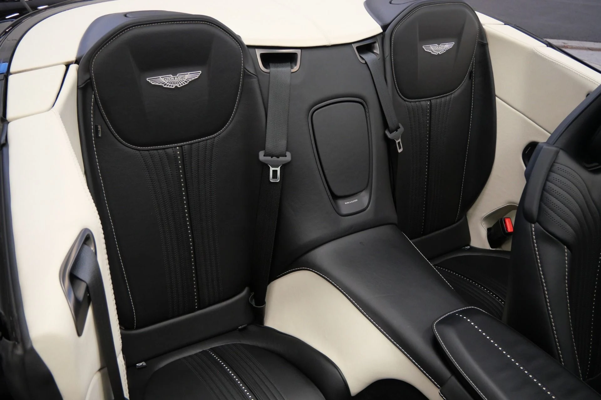 mph015_899962648_Used_2021_Aston_Martin_DB_11_Volante_1760108226_8c393f259e