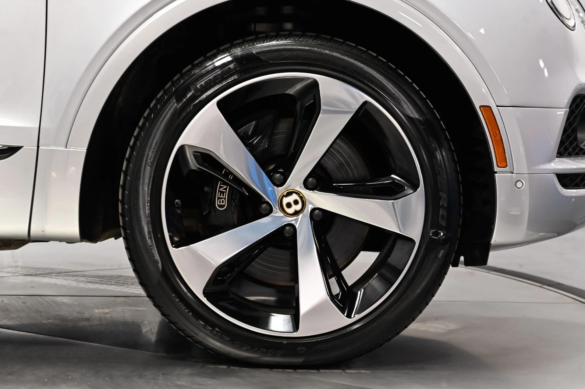 mph015_899988994_Used_2019_Bentley_Bentayga_V8_1790790917_b6426bf84f