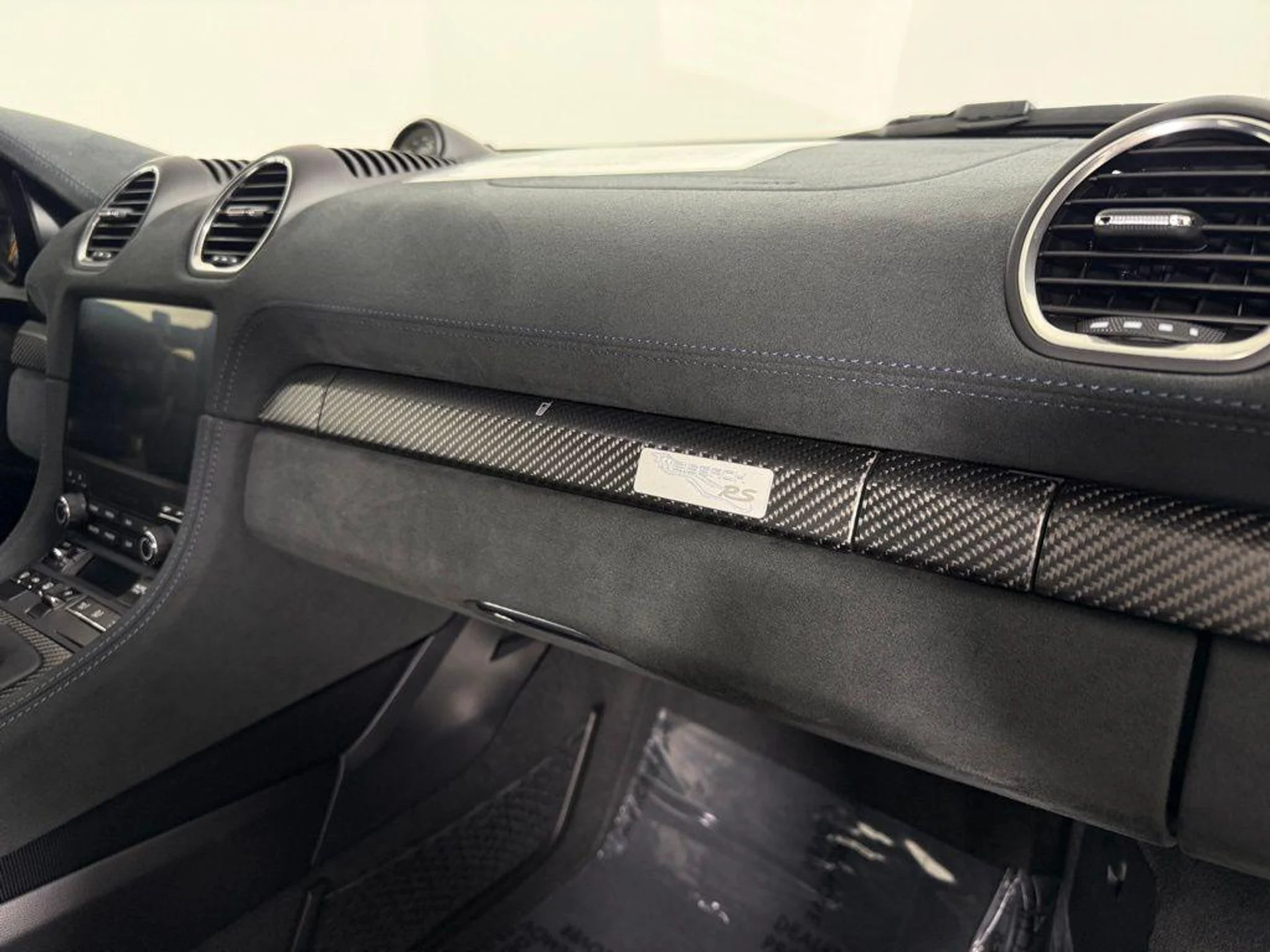 mph015_903888698_mn_Yax_X8e3h_X_Yq_Cd3d_Lzz_T3uw_KRI_ef39d56759