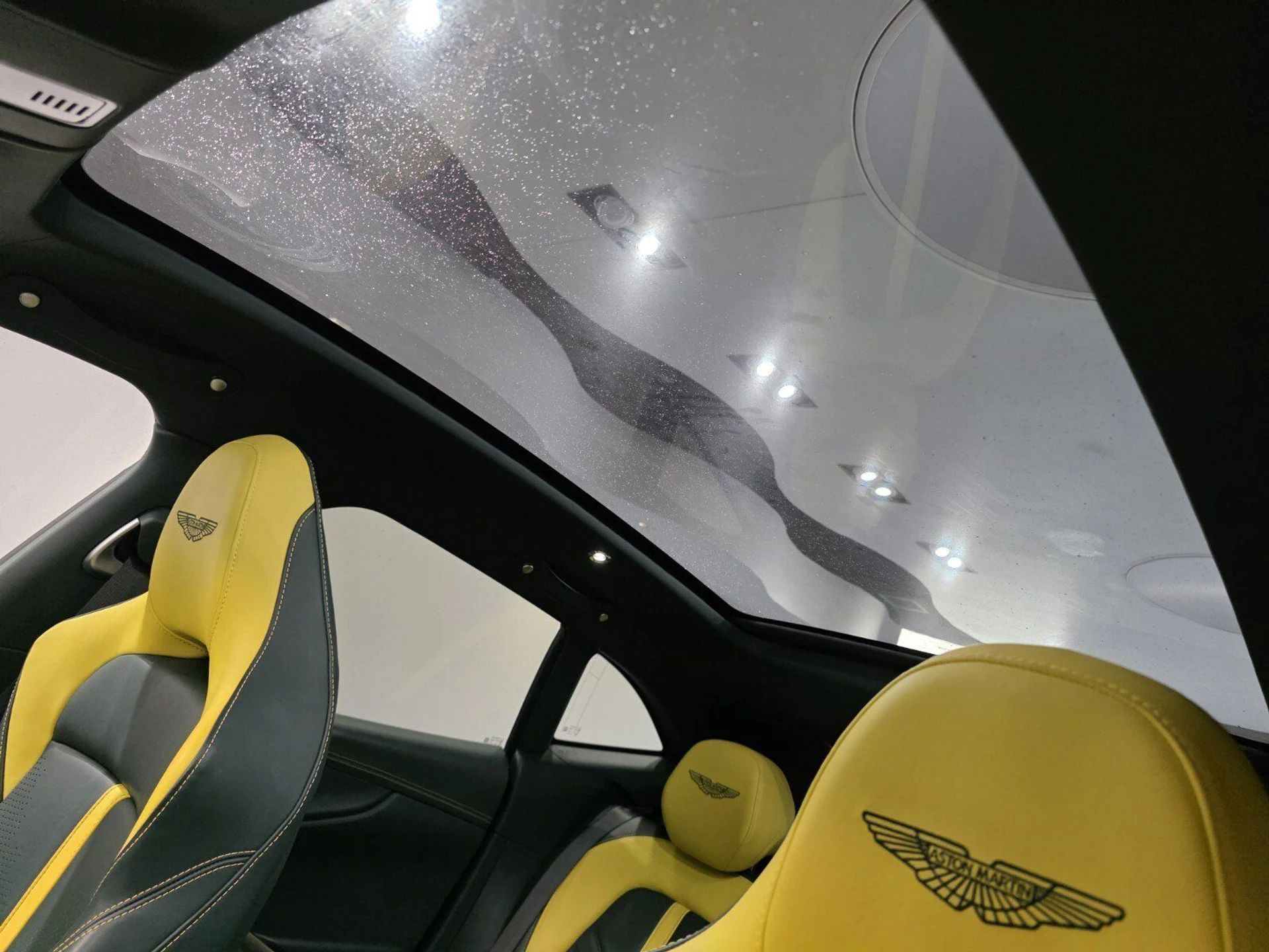 mph015_90909508_8ce58b26359e44fc50a185279abad95c_b256b61099